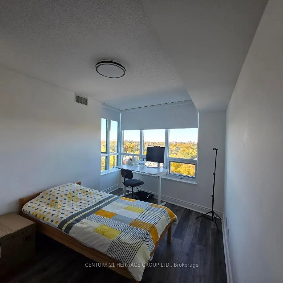 25 Greenview Avenue, #918