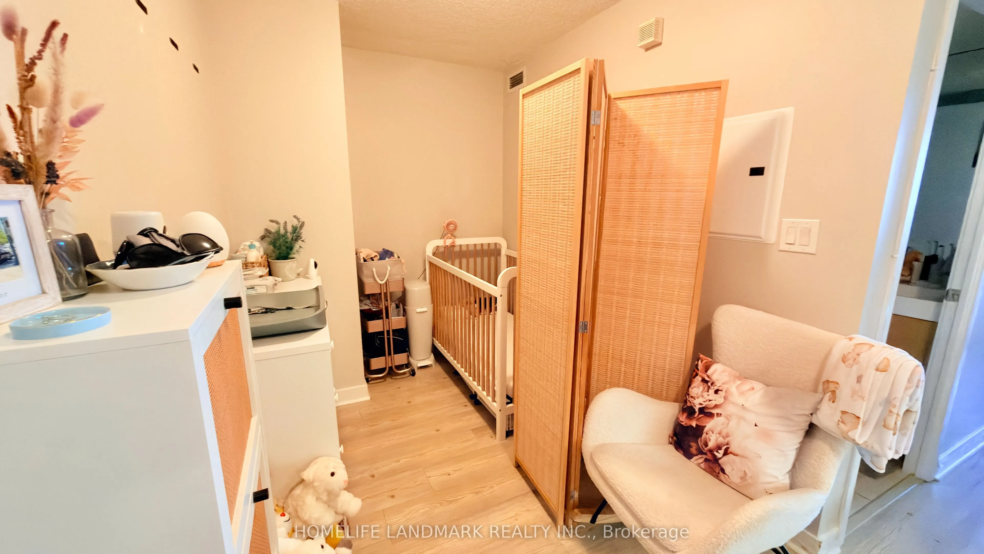 25 Telegram Mews, #4808