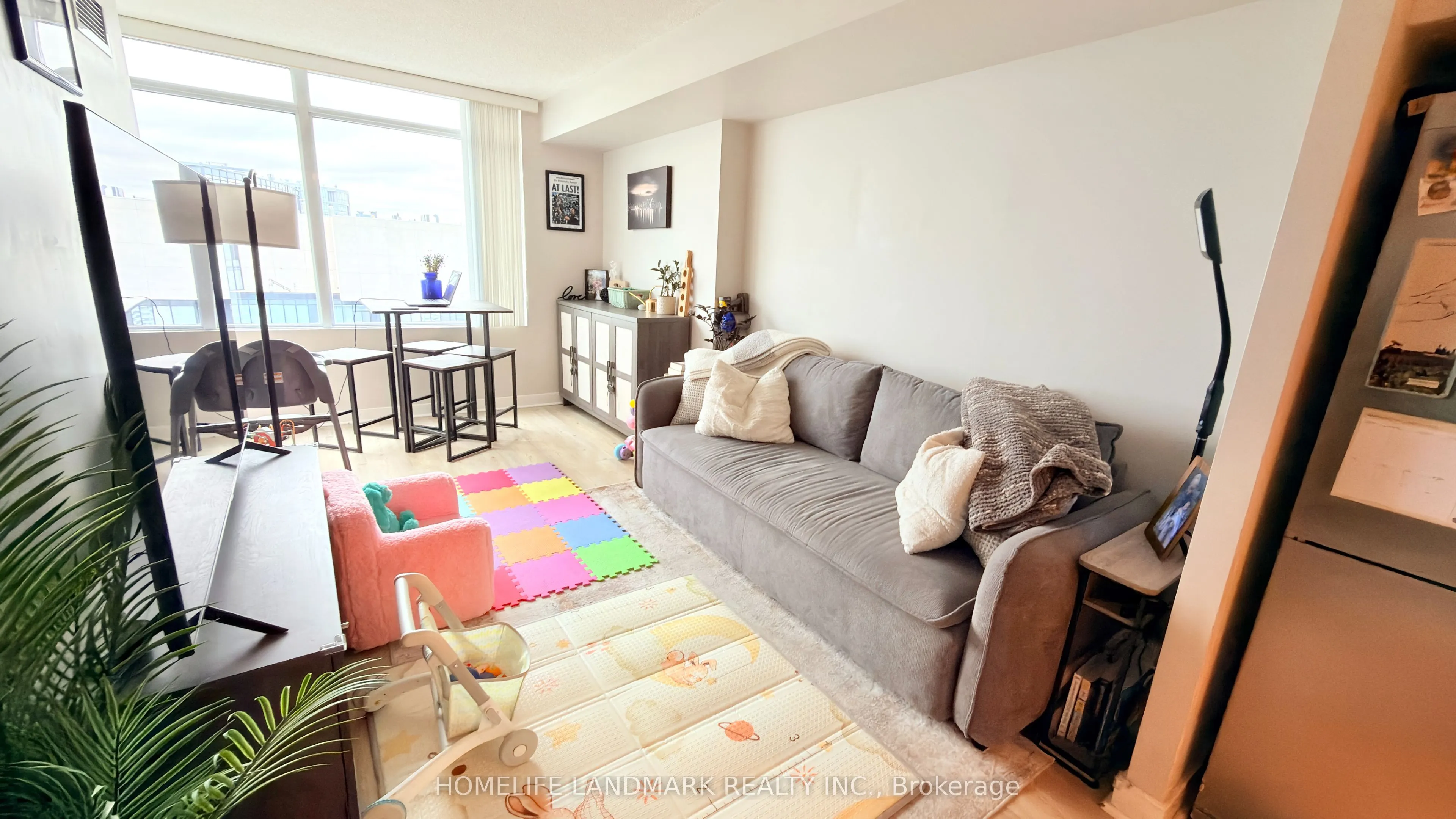 25 Telegram Mews, #4808