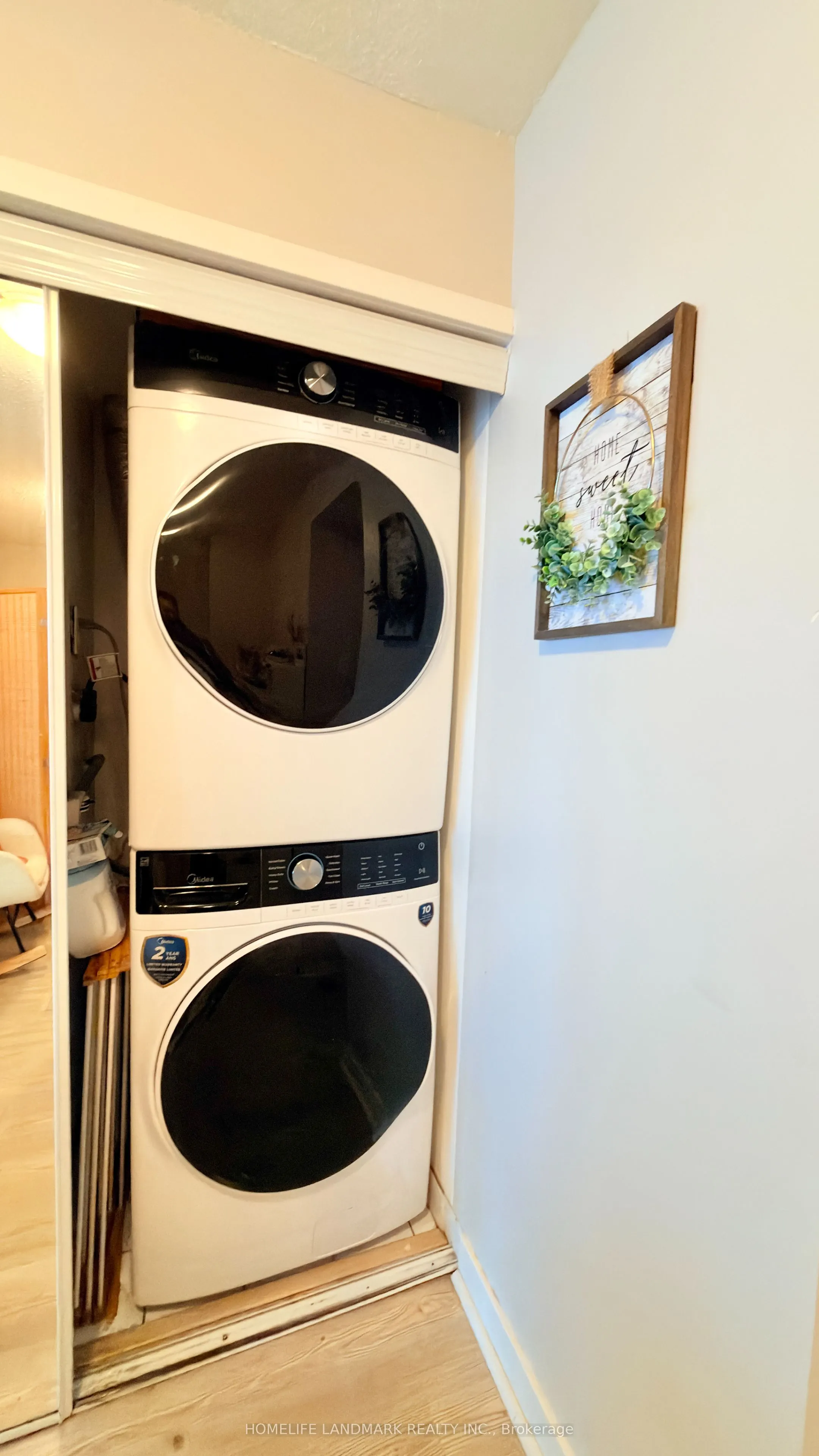 25 Telegram Mews, #4808