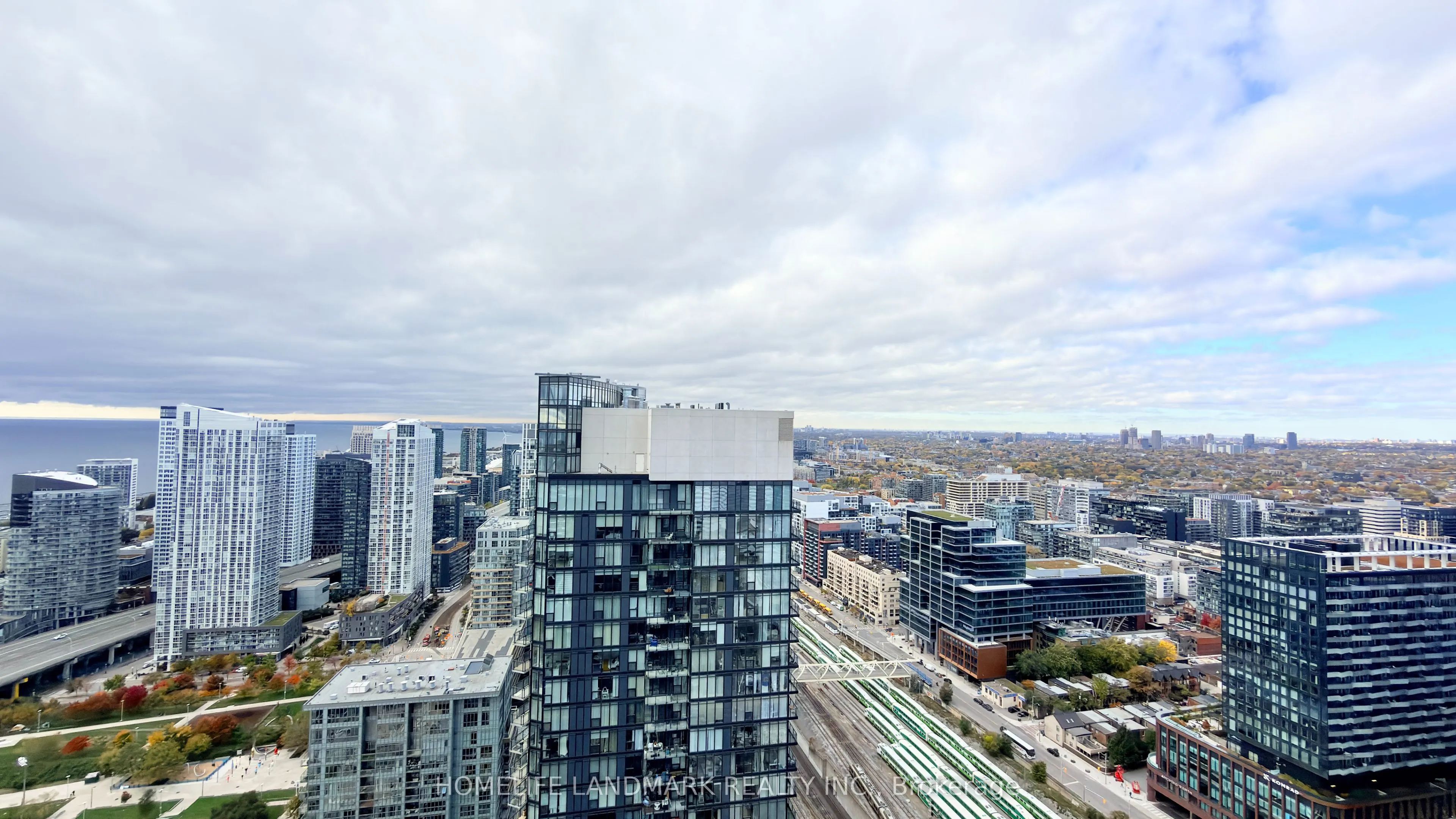 25 Telegram Mews, #4808