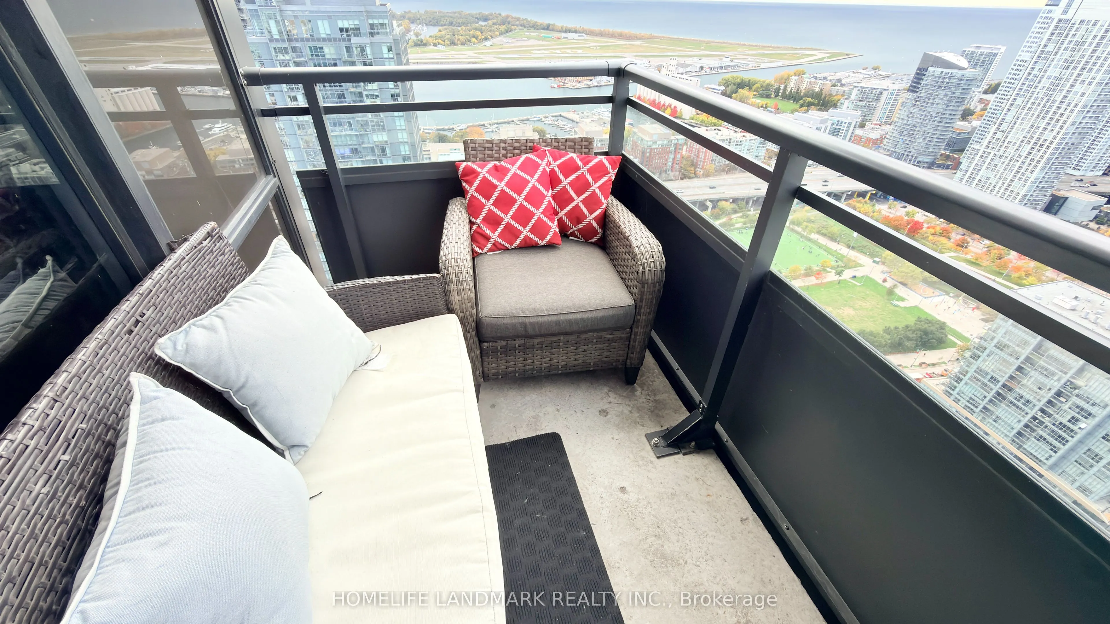 25 Telegram Mews, #4808