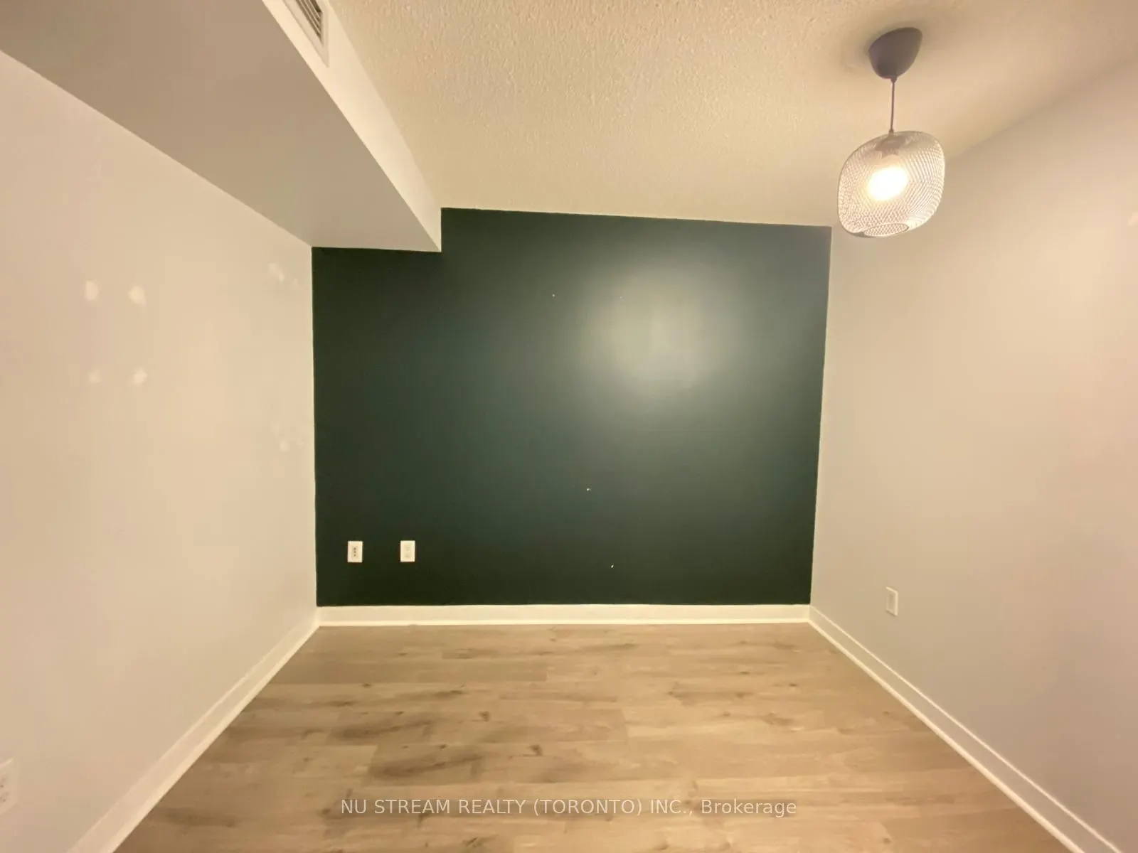 4 Spadina Avenue S, #1508