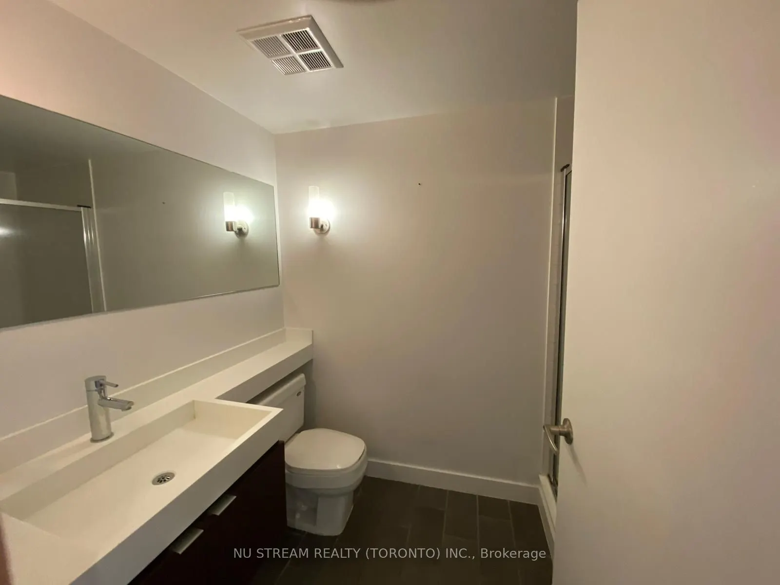 4 Spadina Avenue S, #1508