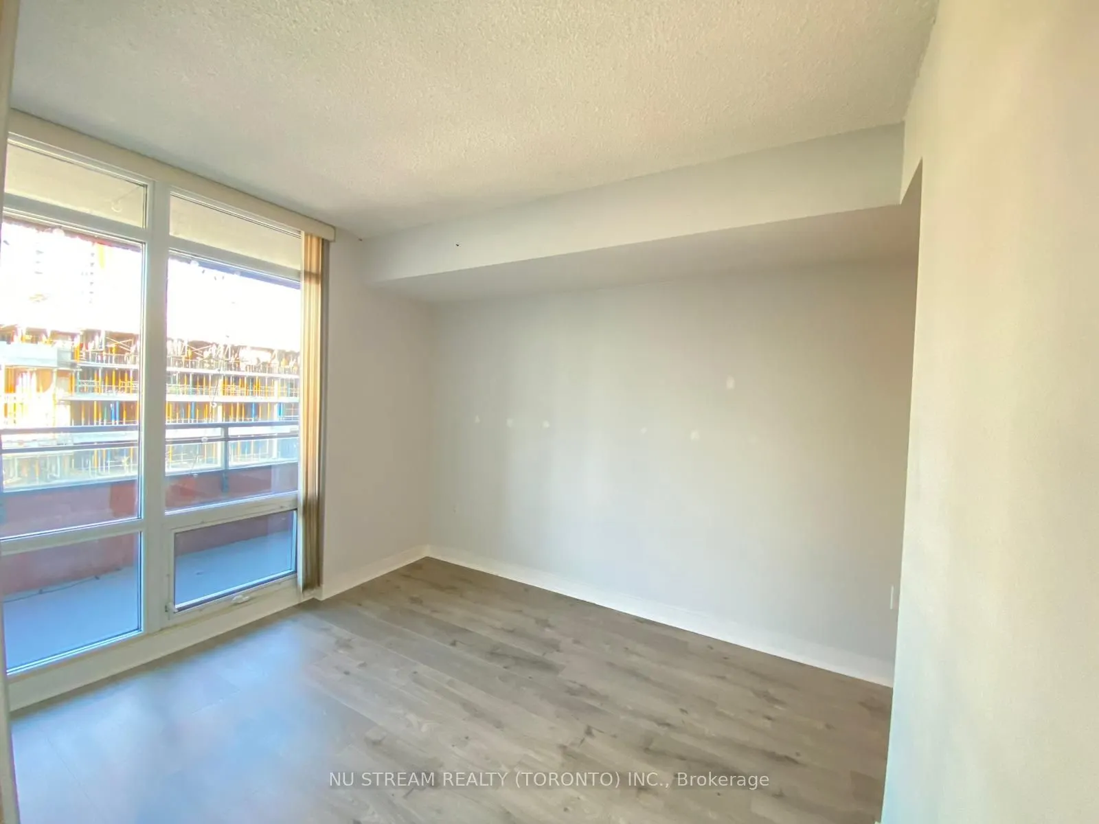 4 Spadina Avenue S, #1508