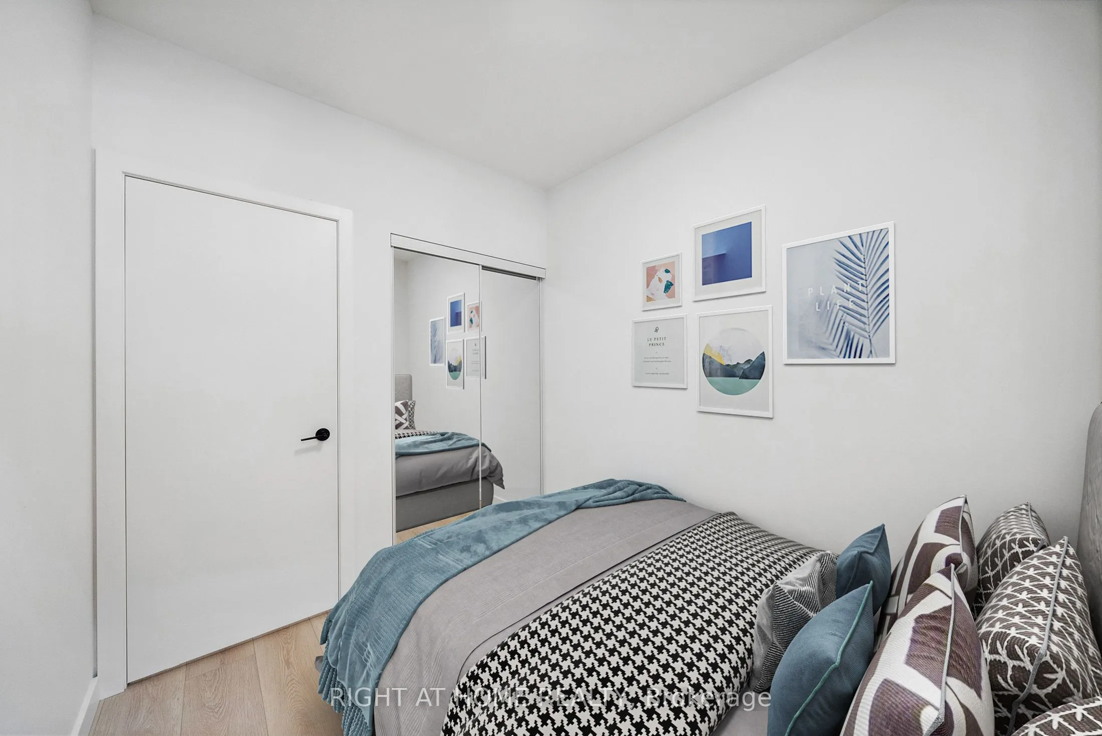 367 Howland Avenue, #5