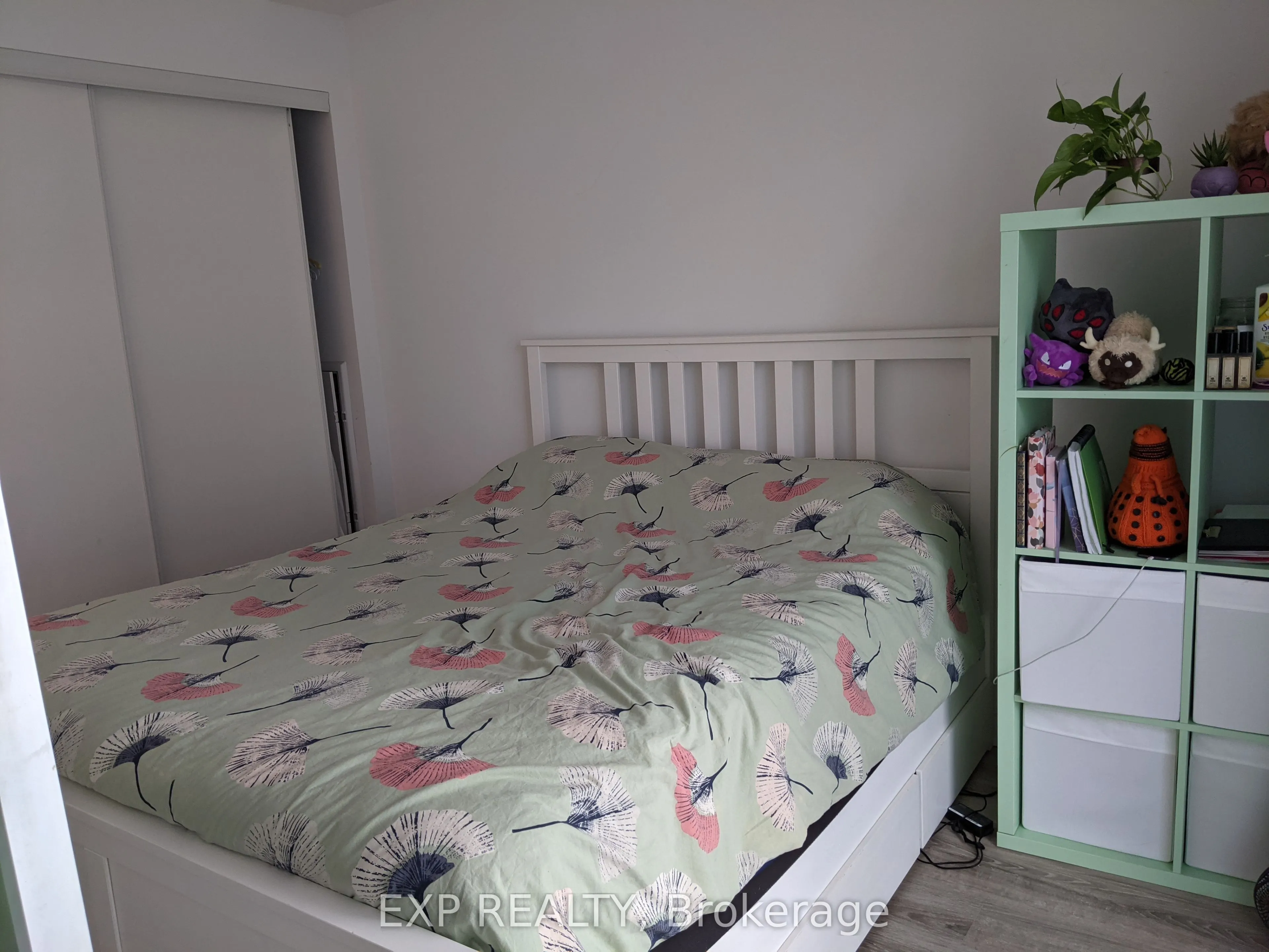 50 Charles Street E, #708