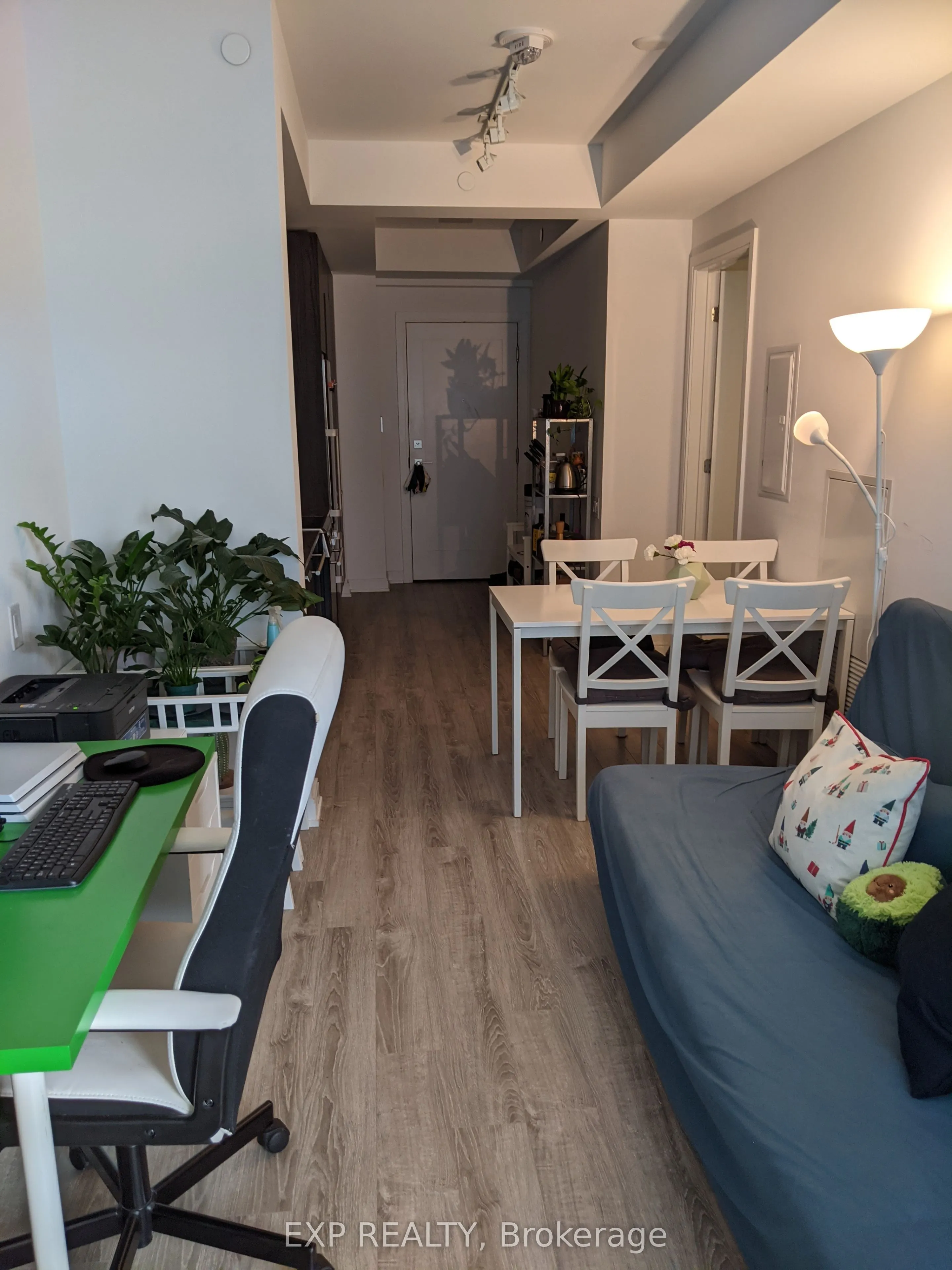 50 Charles Street E, #708