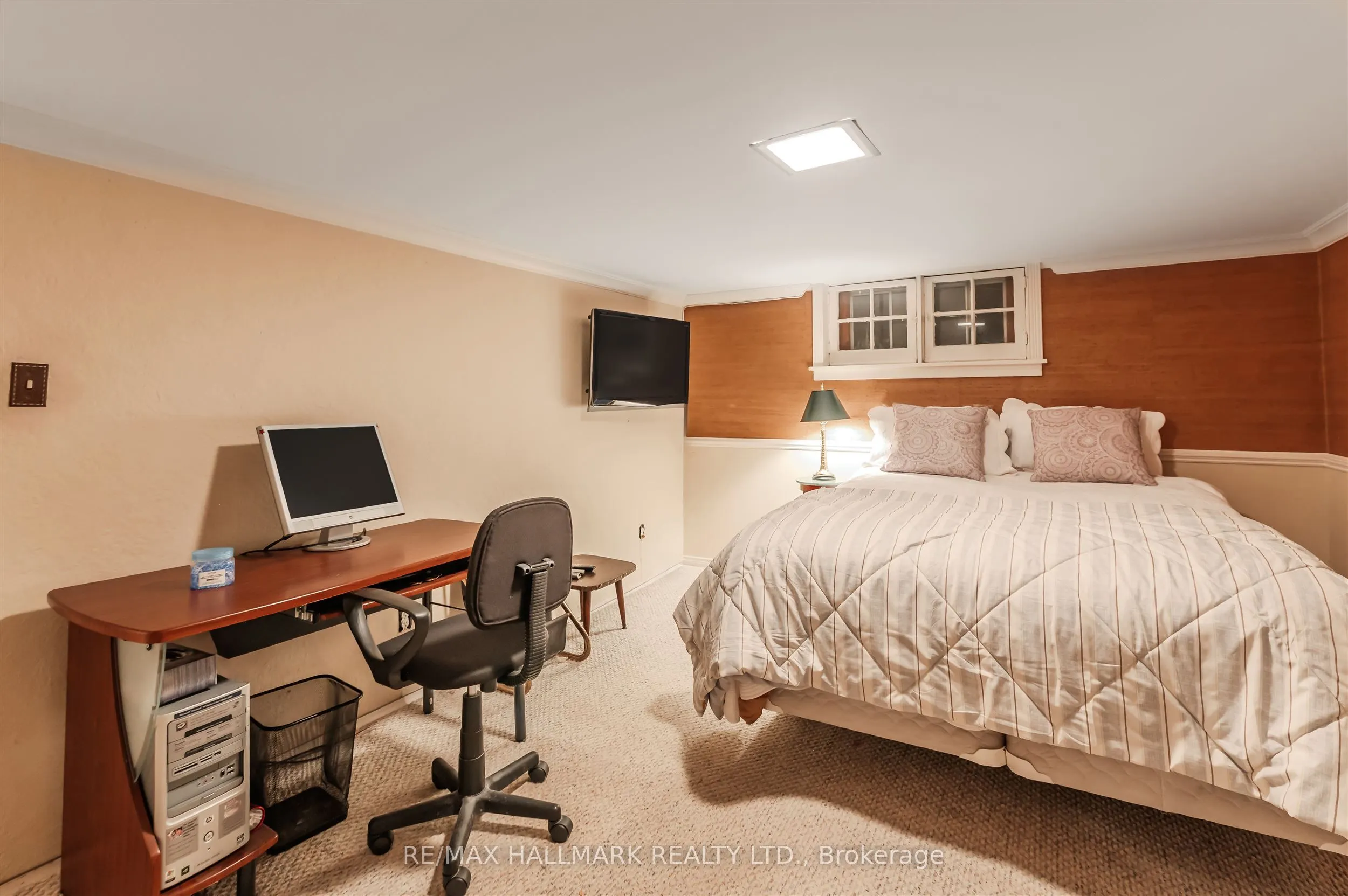 79 Parkhurst Boulevard