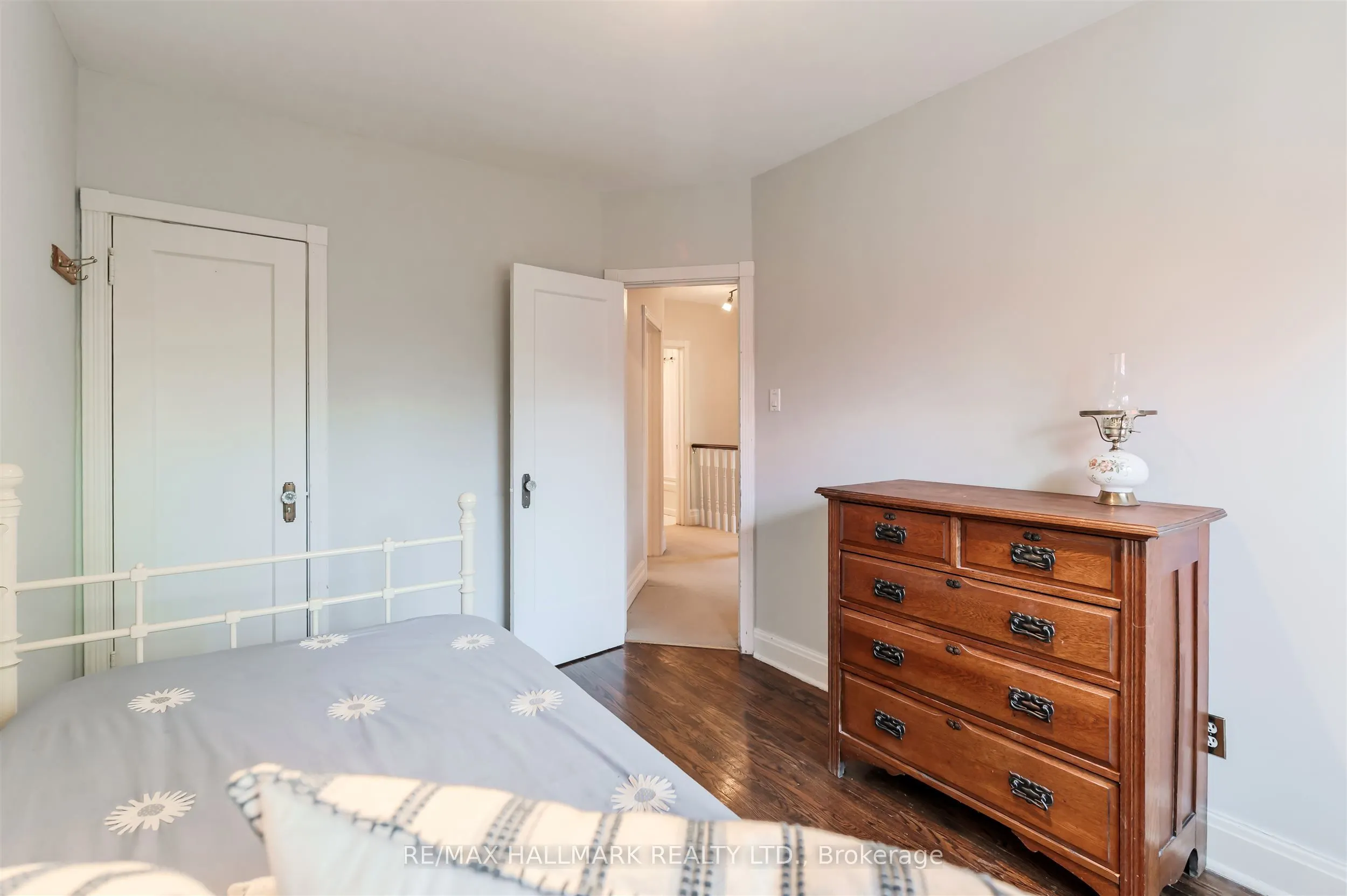 79 Parkhurst Boulevard