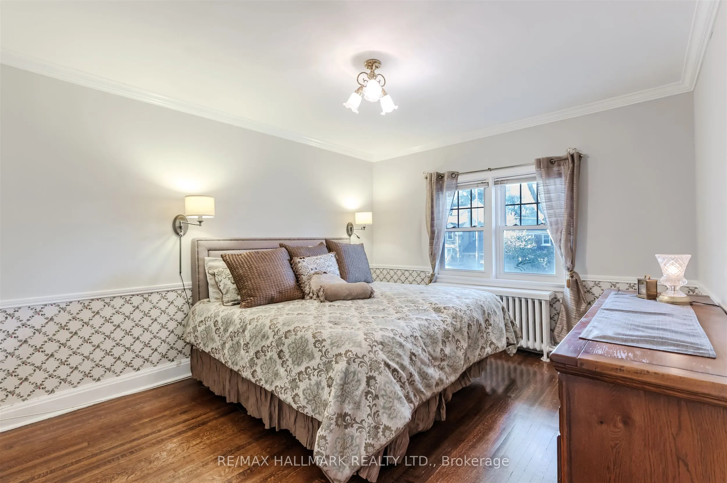 79 Parkhurst Boulevard