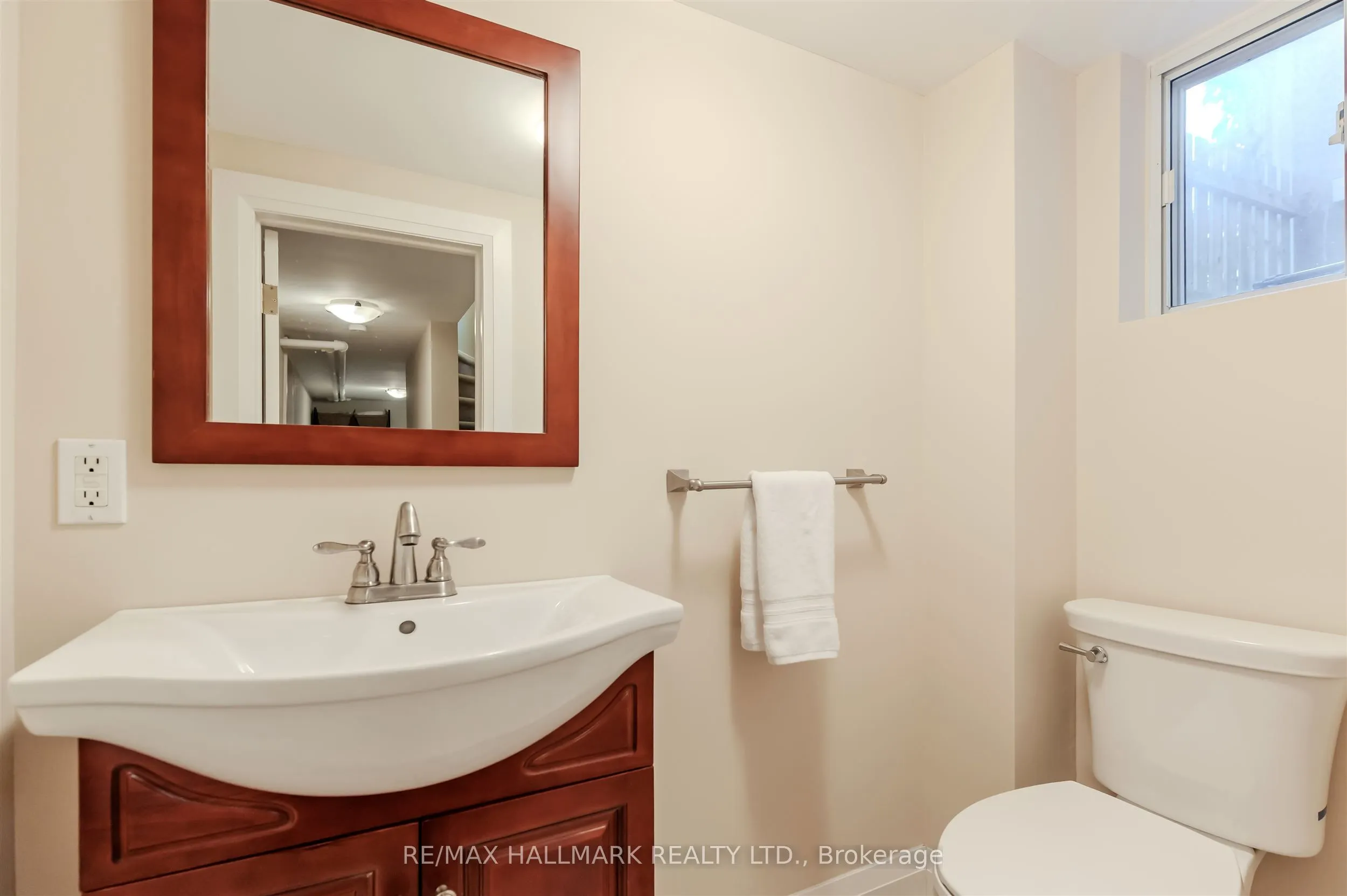 79 Parkhurst Boulevard