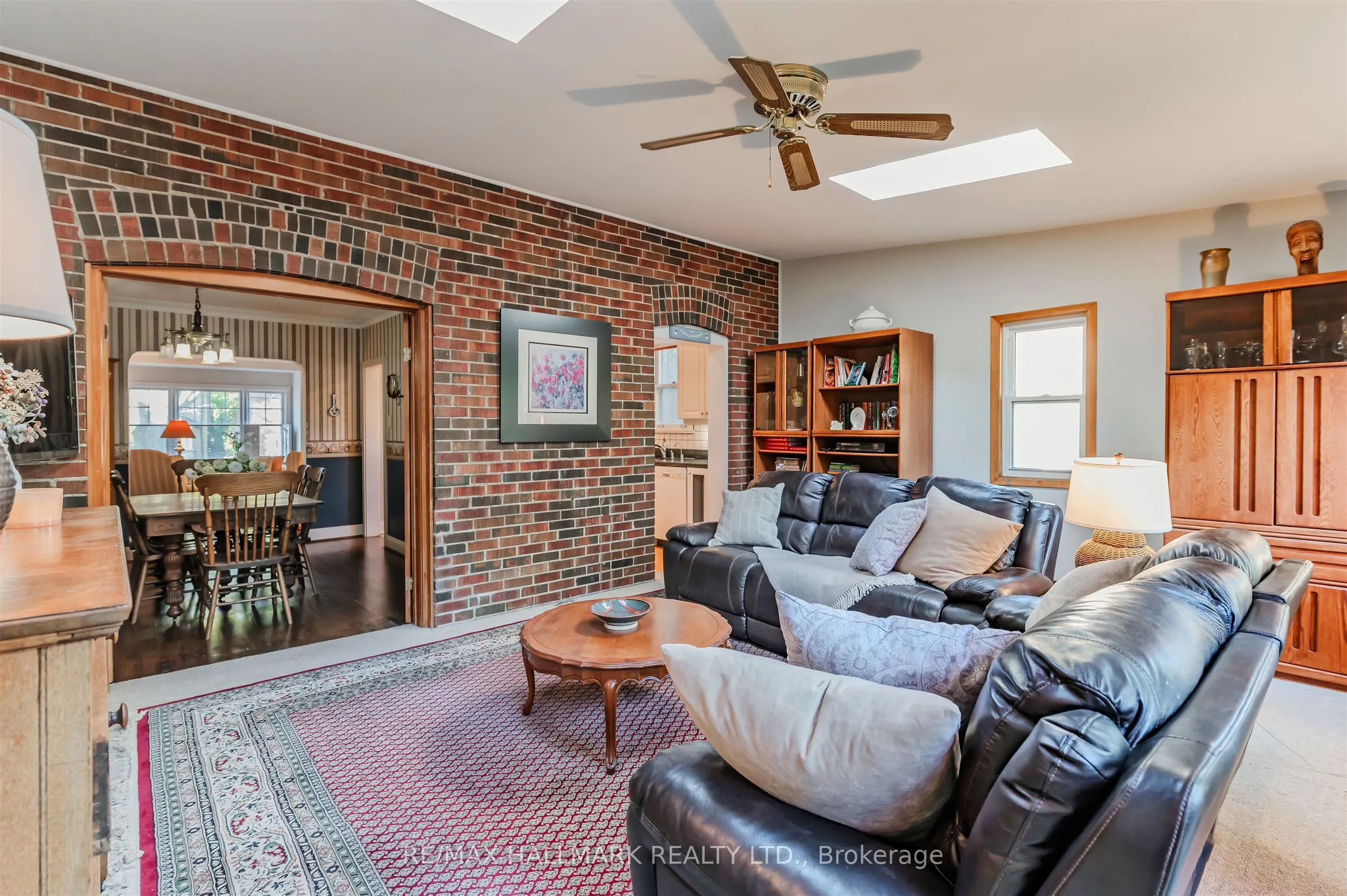 79 Parkhurst Boulevard