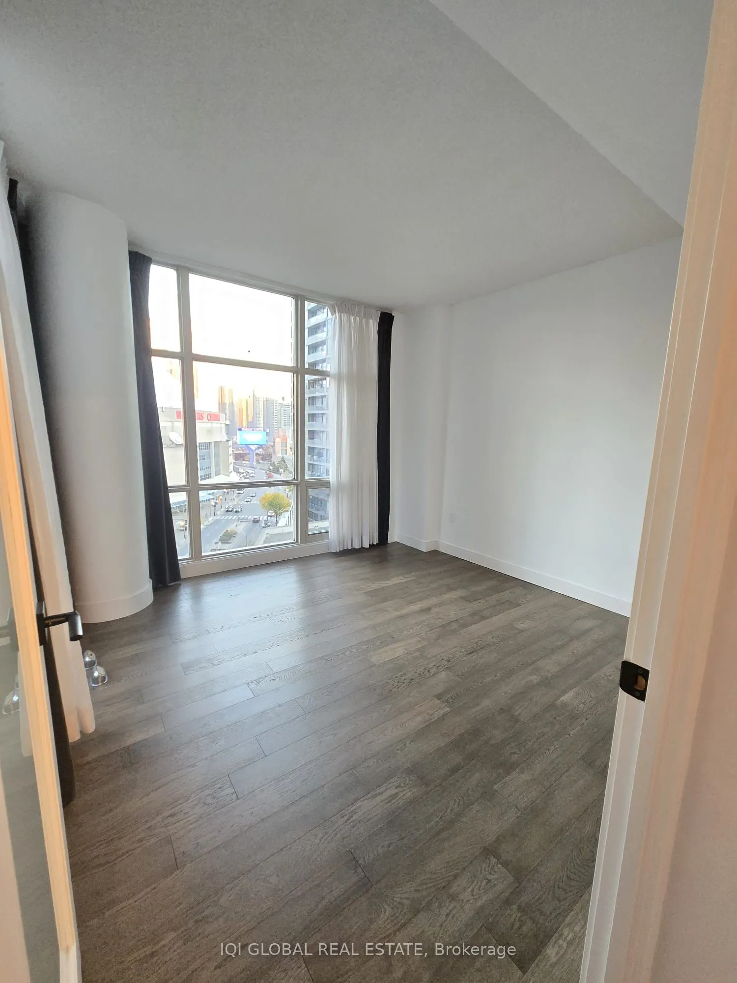 10 Navy Wharf Court, #1106