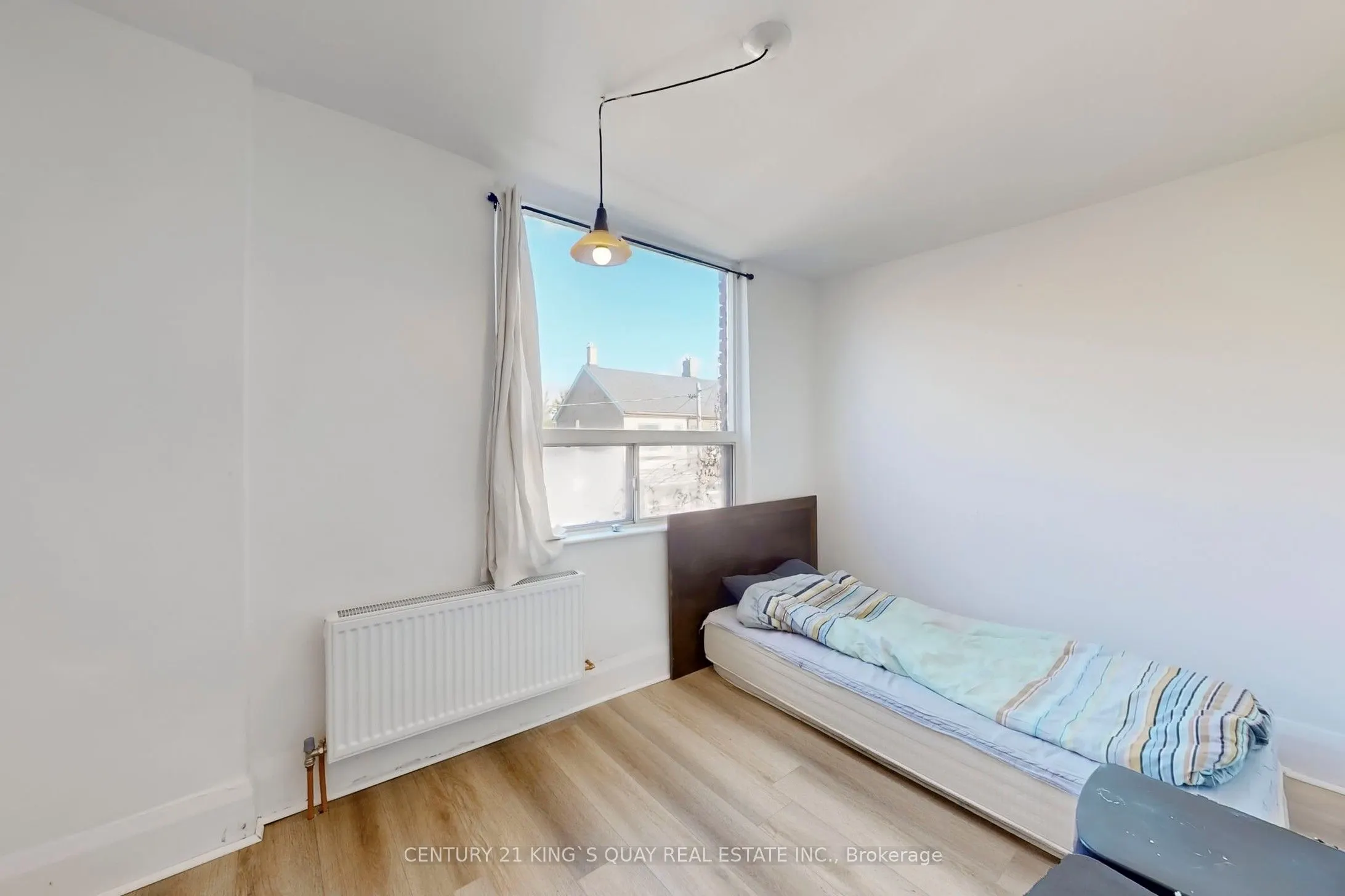 229 Bellwoods Avenue