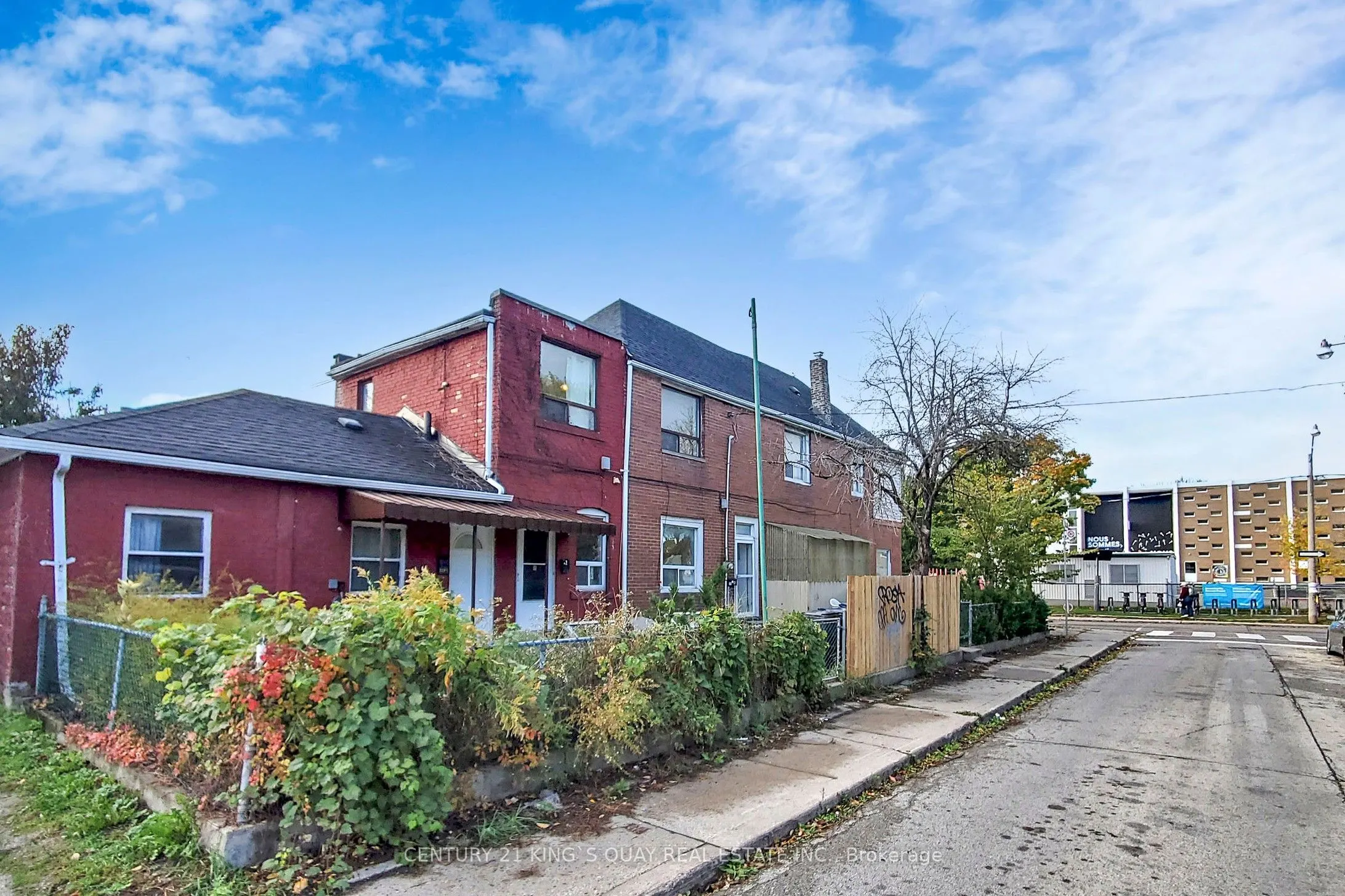 229 Bellwoods Avenue