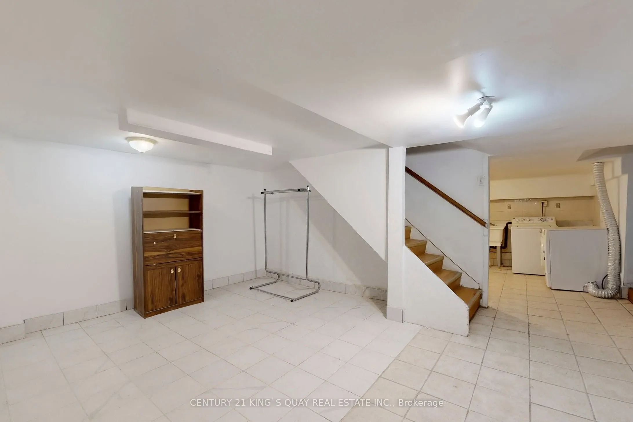 229 Bellwoods Avenue