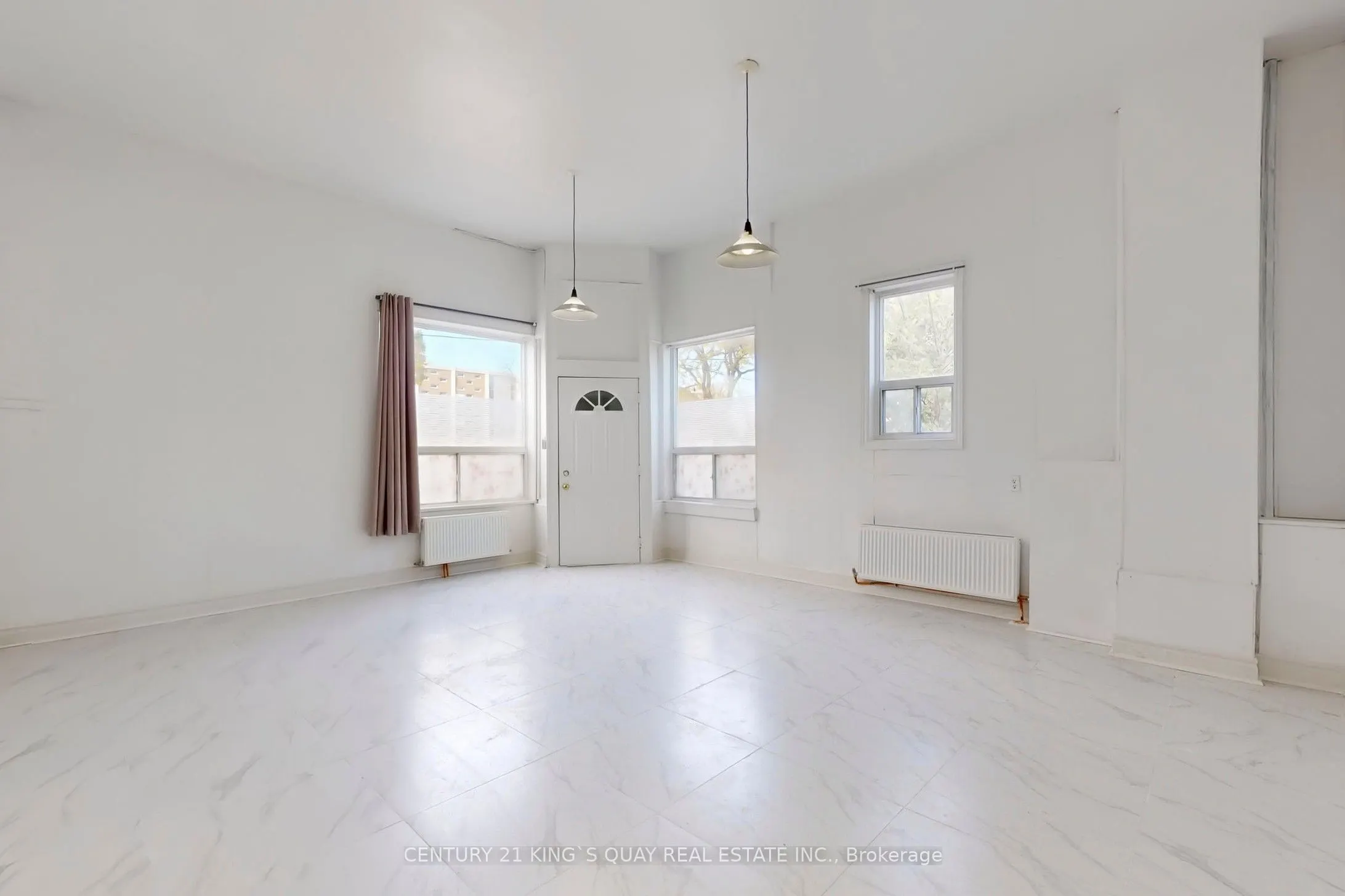 229 Bellwoods Avenue