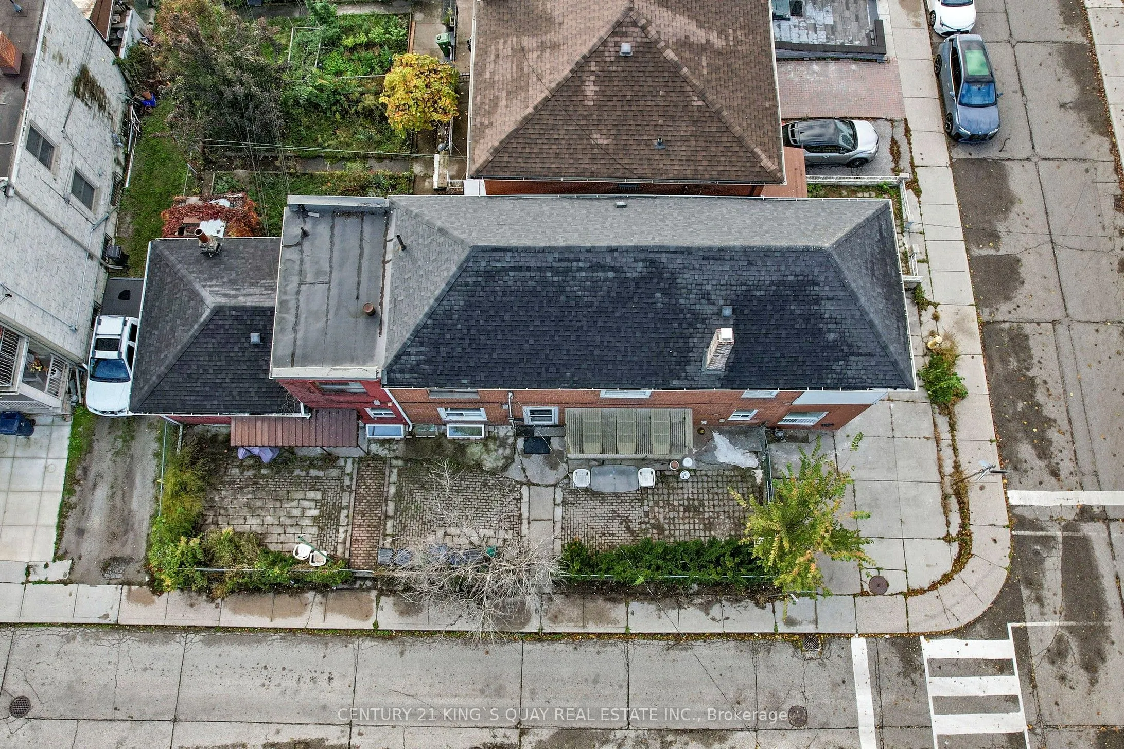 229 Bellwoods Avenue