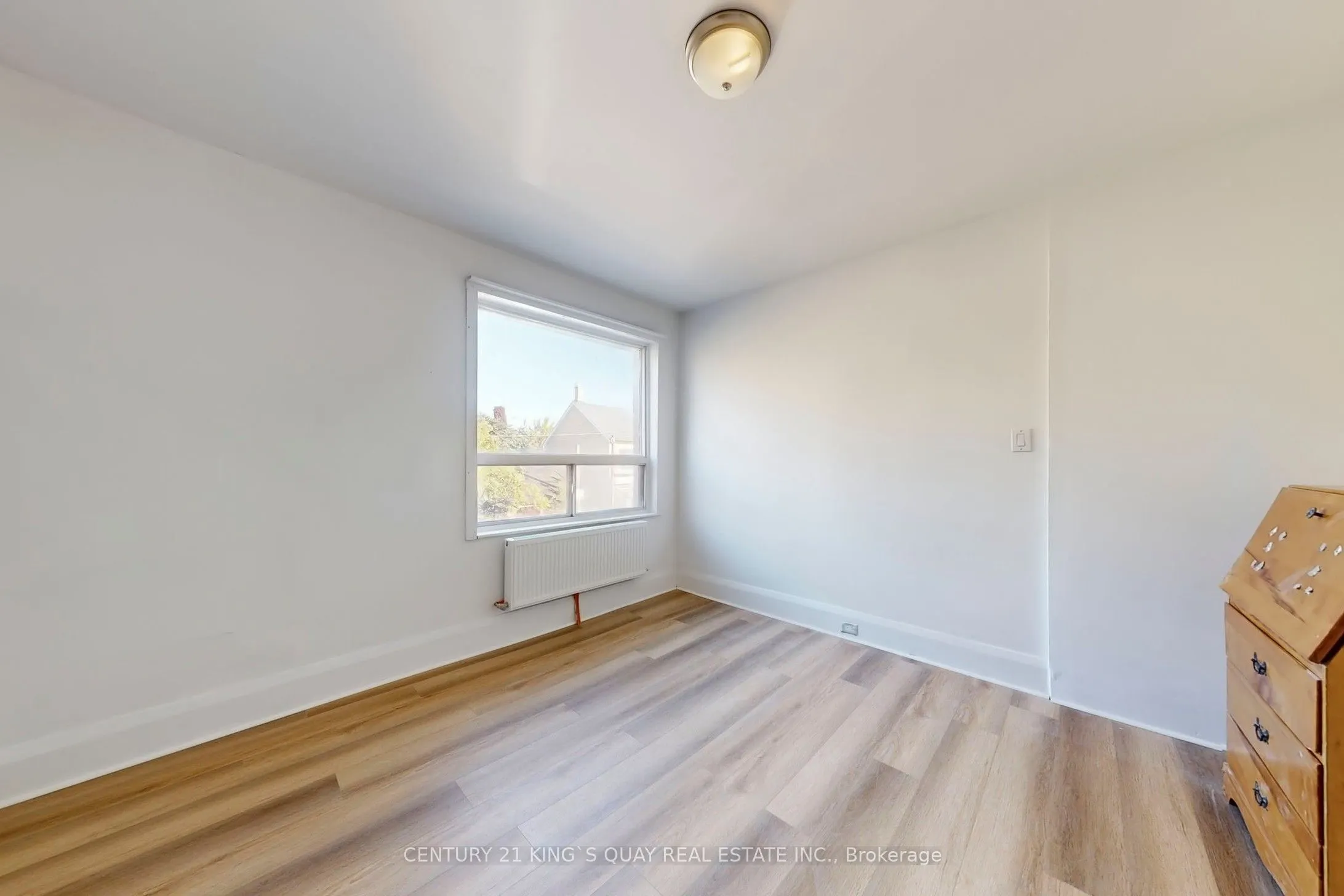 229 Bellwoods Avenue