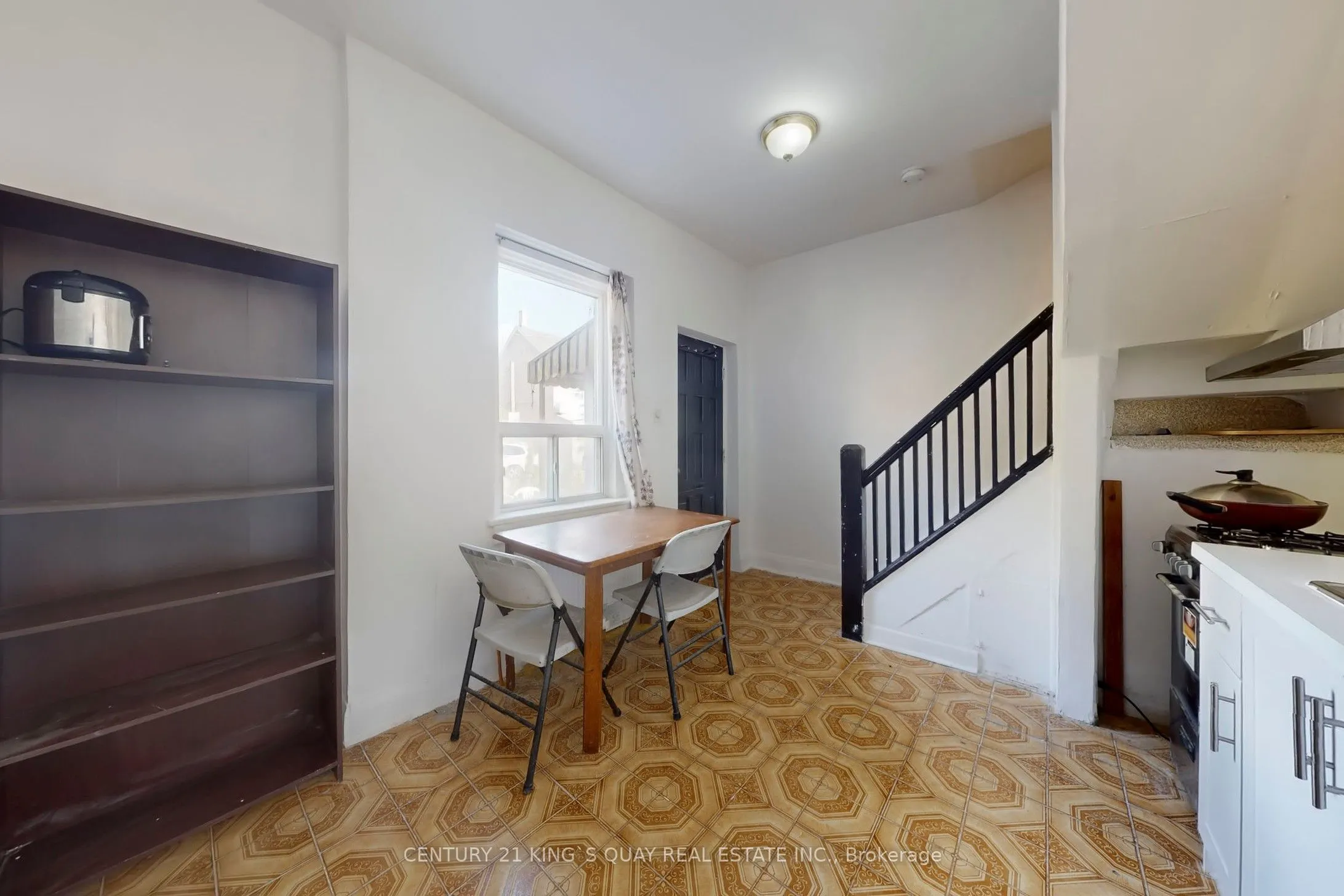 229 Bellwoods Avenue