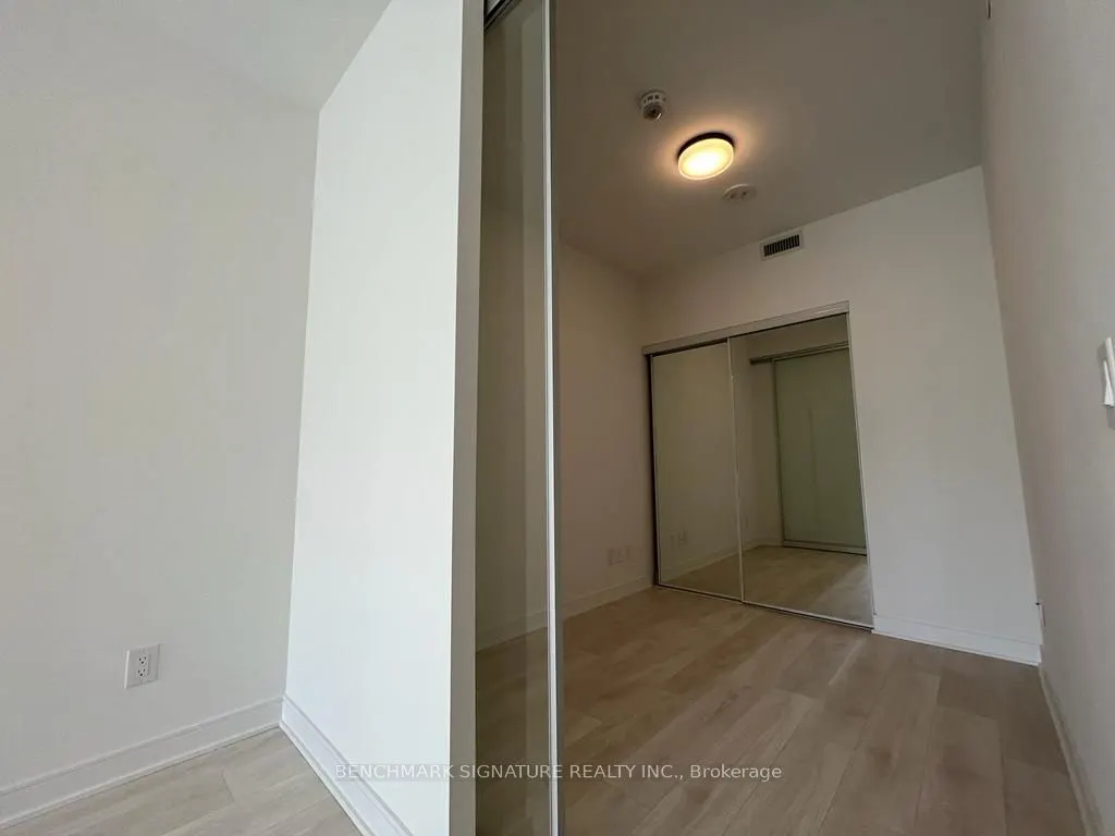 180 Mill Street, #S557