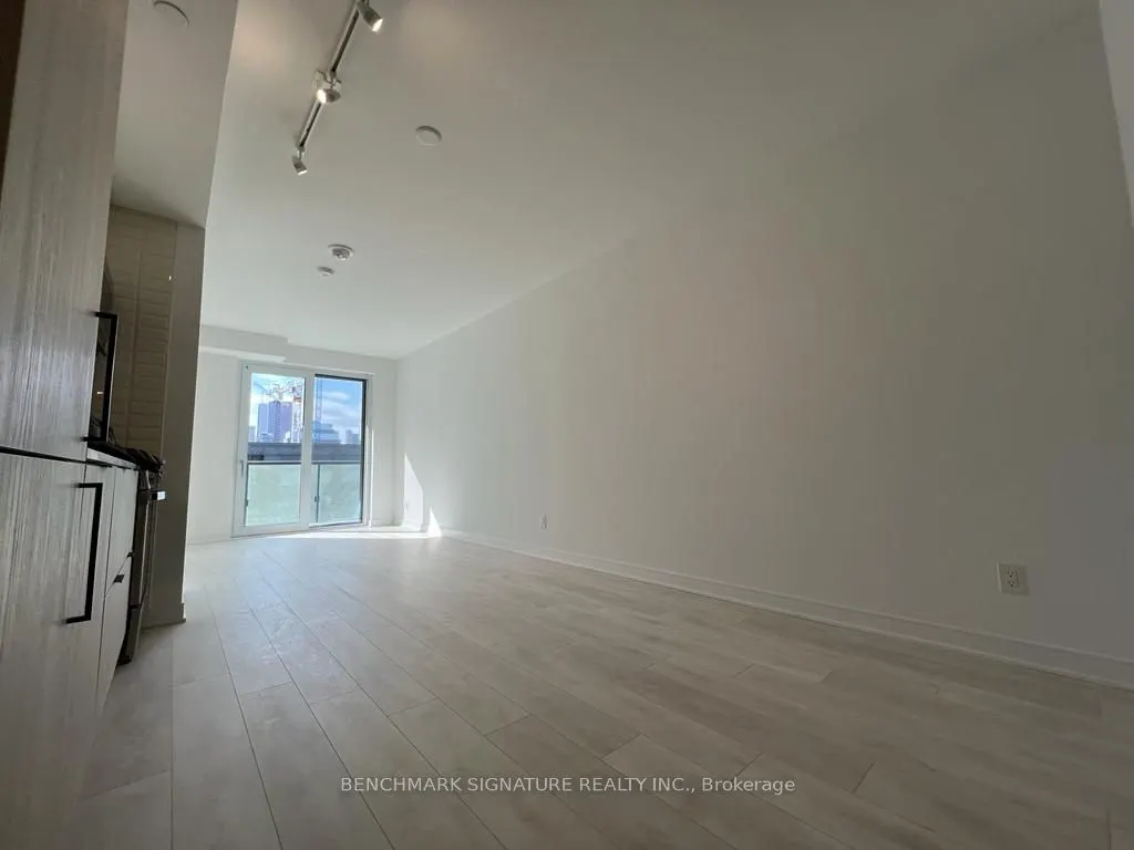 180 Mill Street, #S557