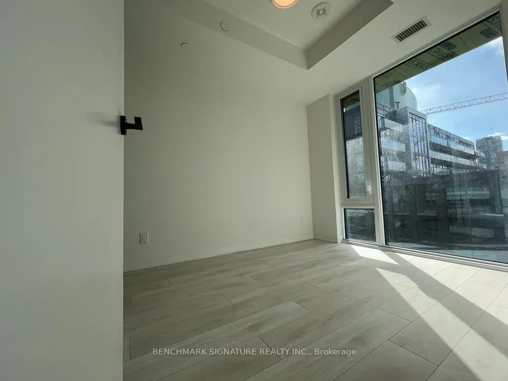 180 Mill Street, #S557