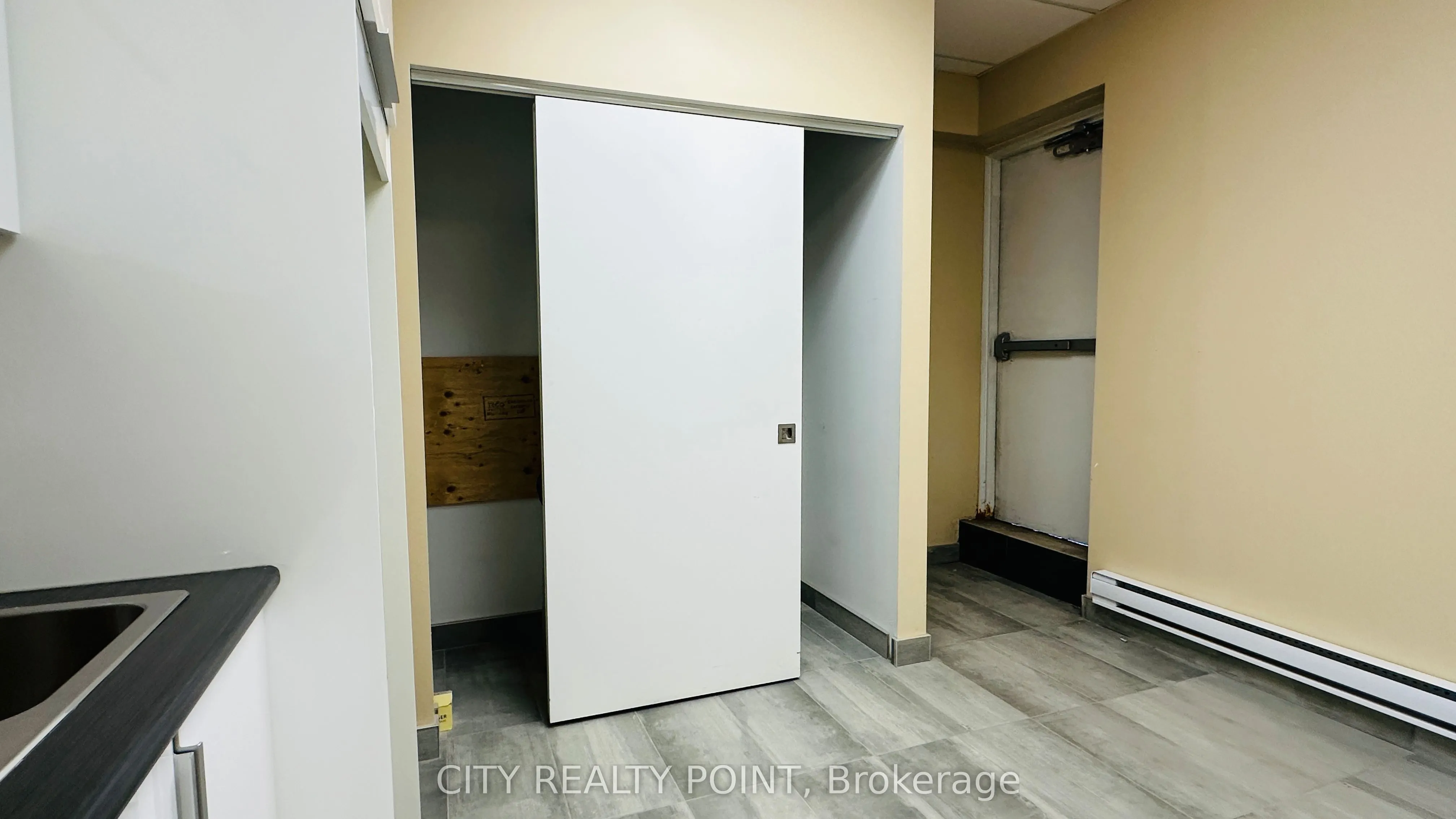 1500 Bathurst Street, #7