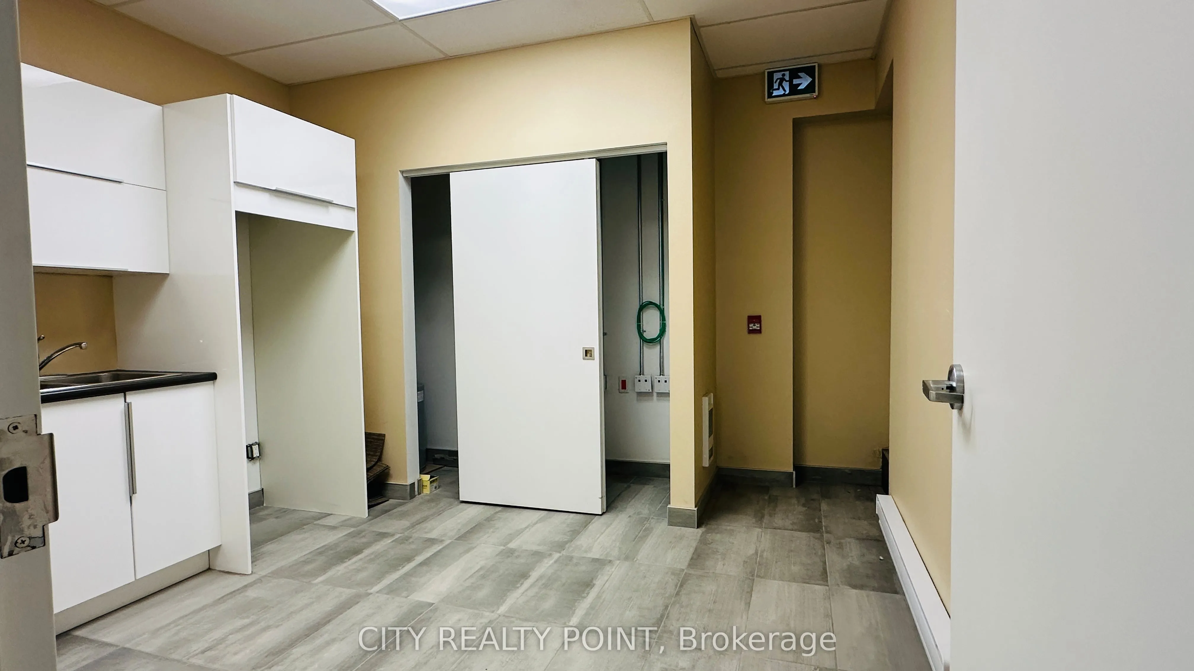 1500 Bathurst Street, #7