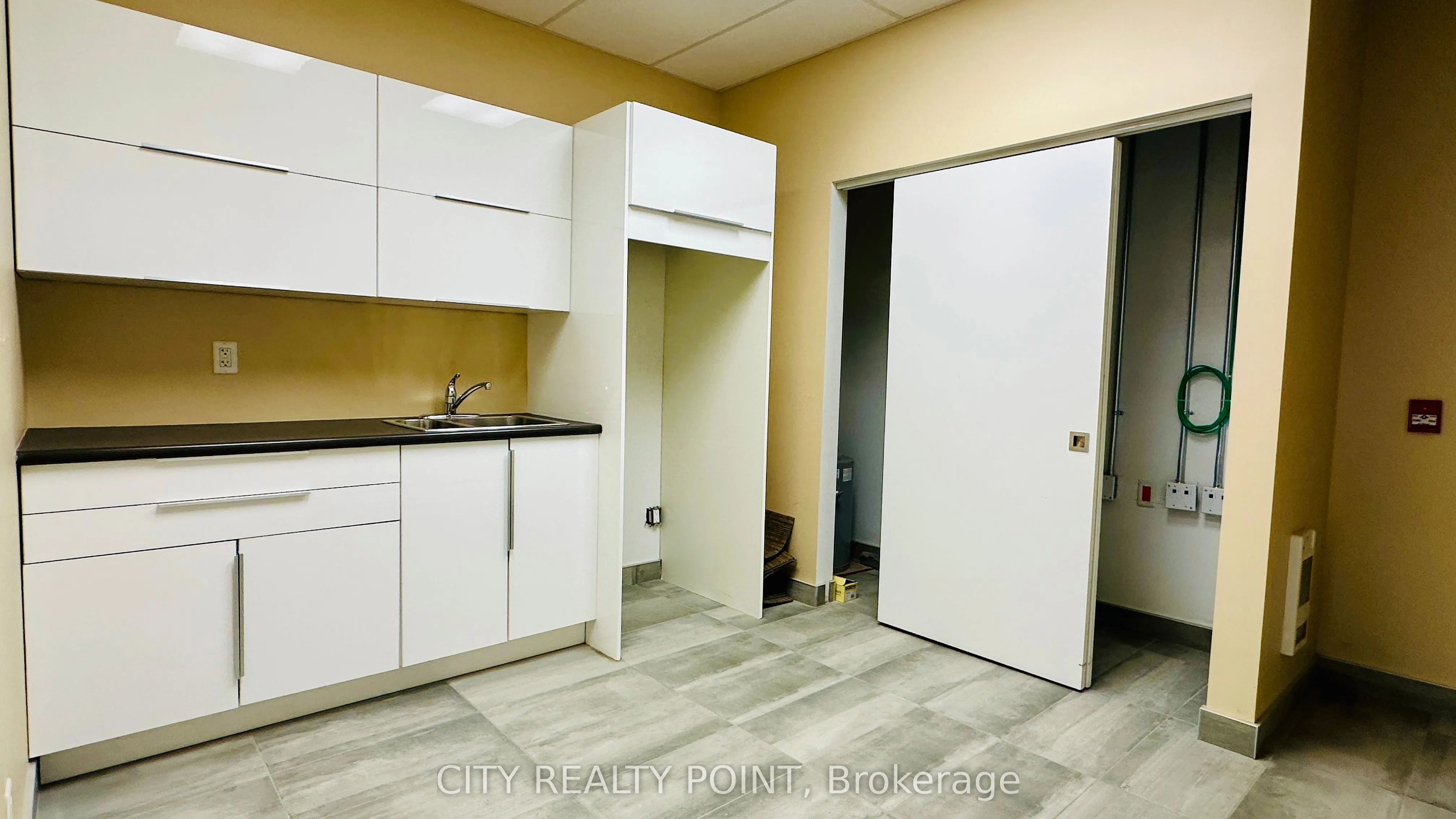 1500 Bathurst Street, #7