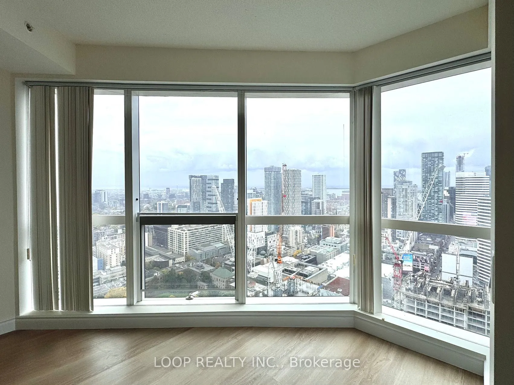 386 Yonge Street, #4108