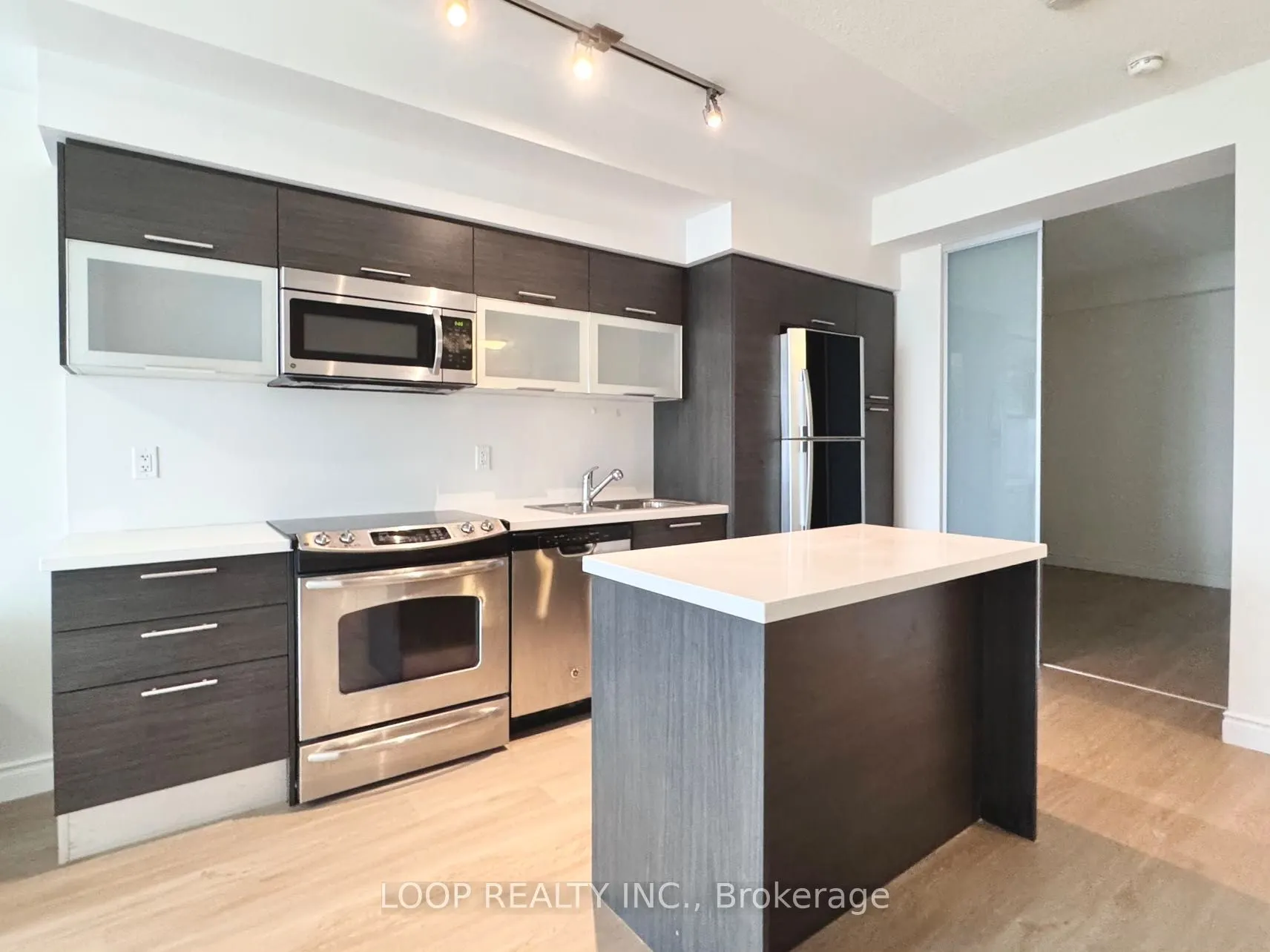 386 Yonge Street, #4108