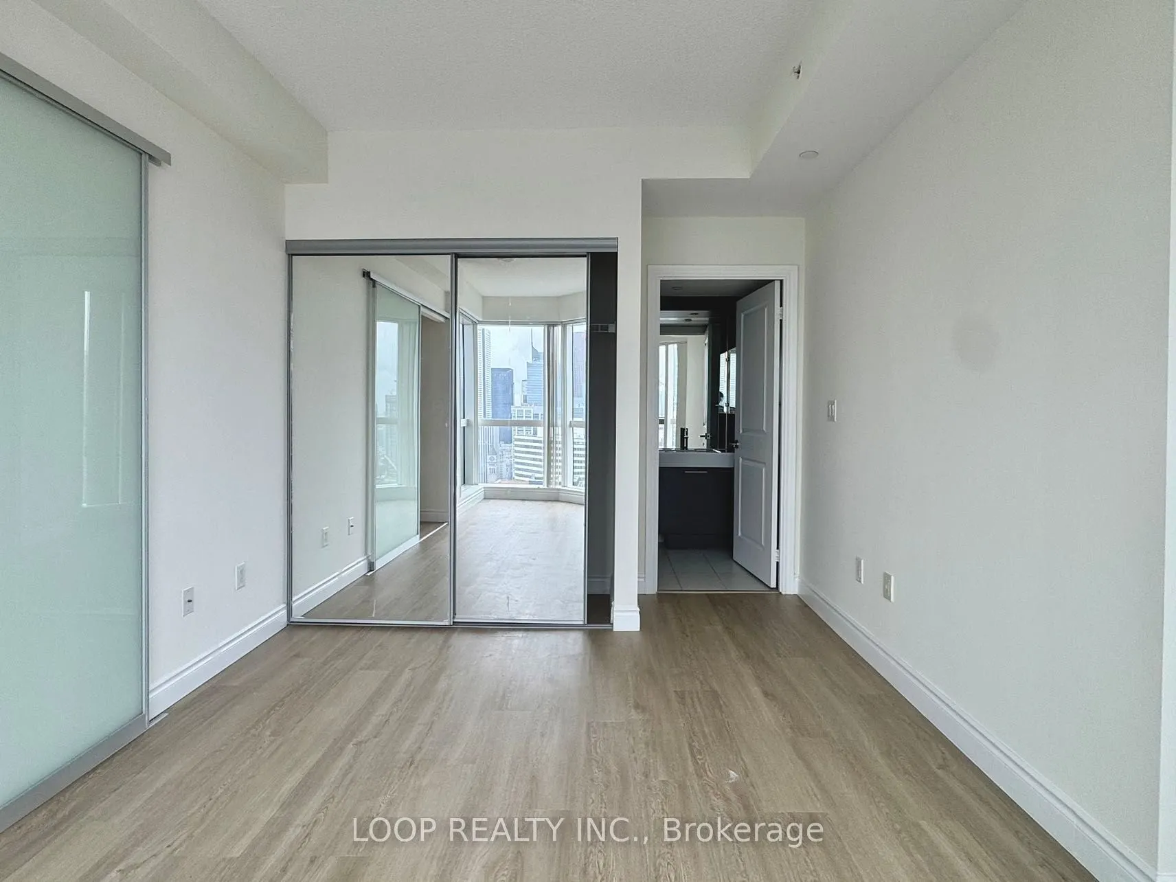 386 Yonge Street, #4108