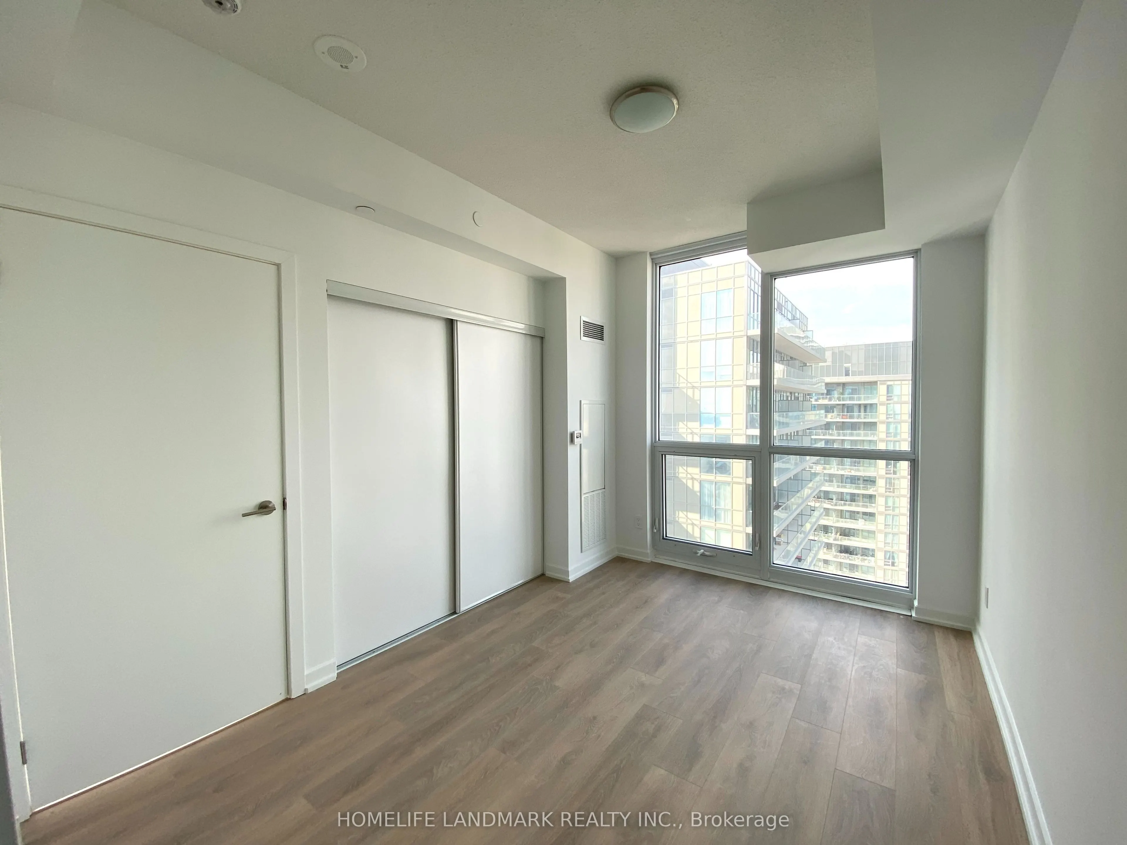 32 Forest Manor Road, #2202