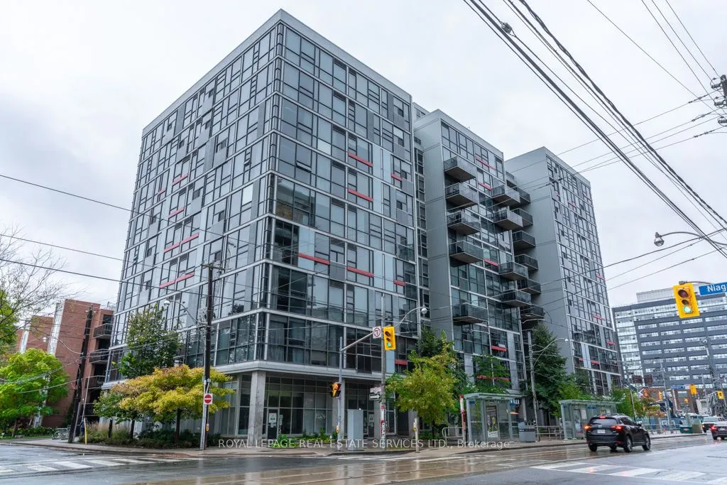 60 Bathurst Street, #516