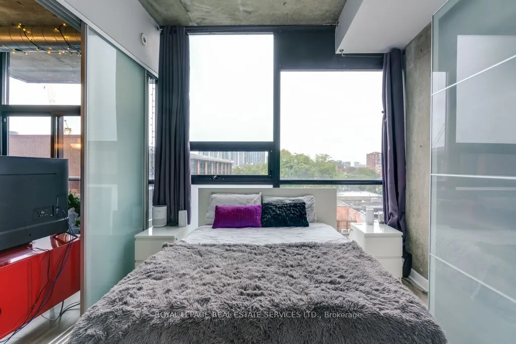 60 Bathurst Street, #516