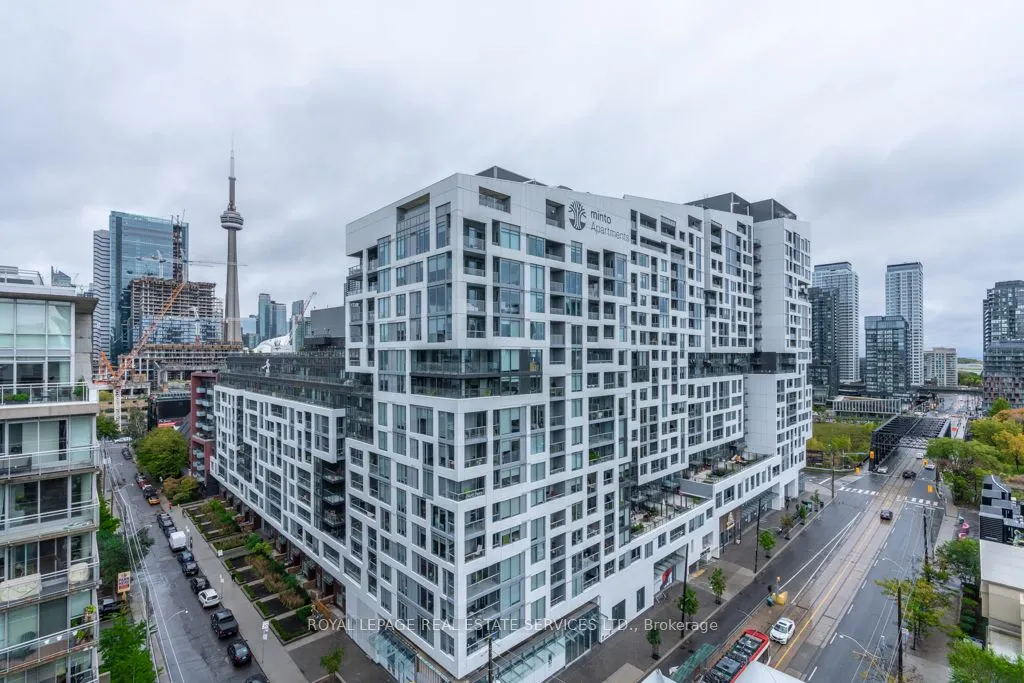 60 Bathurst Street, #516