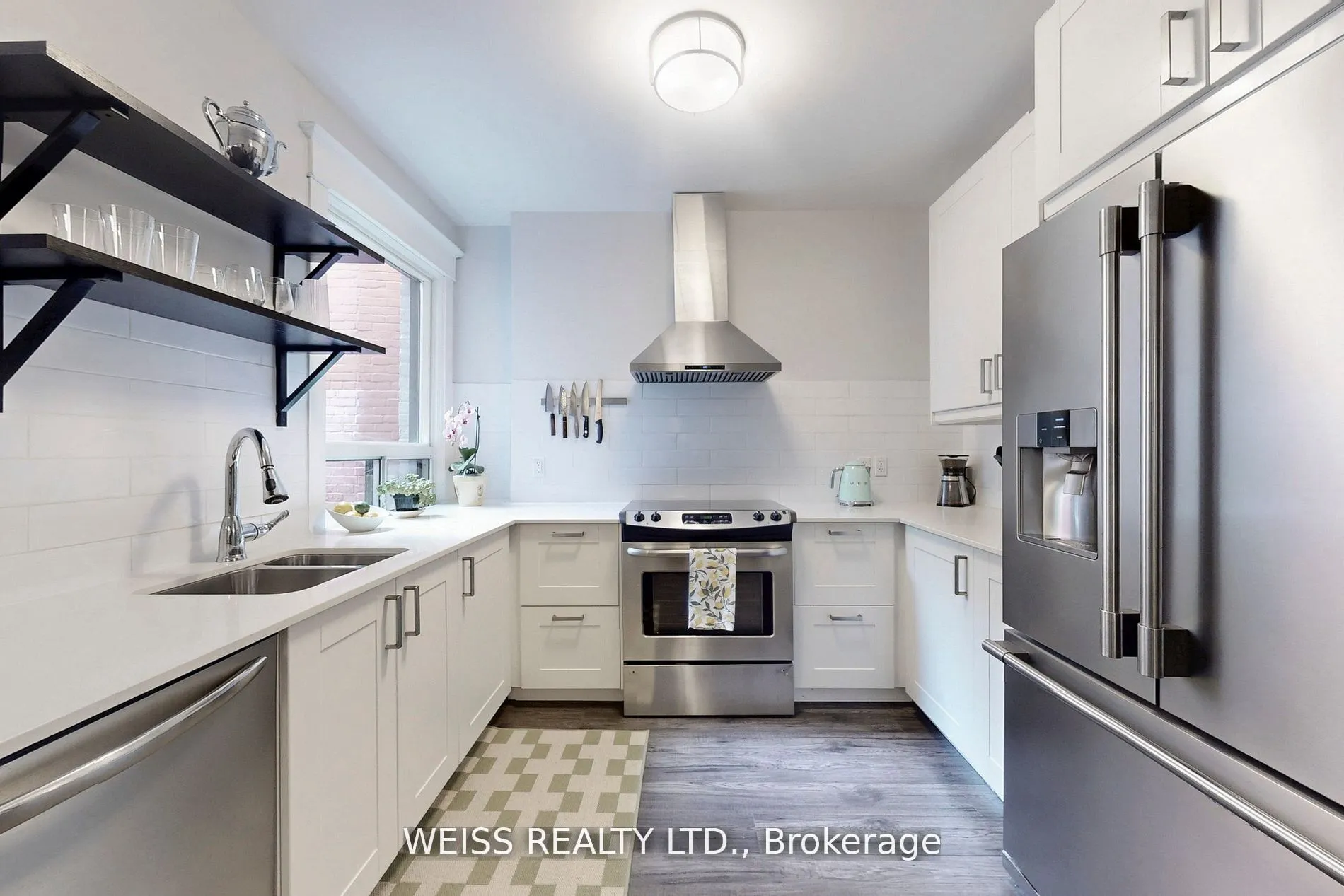 758 Richmond Street W