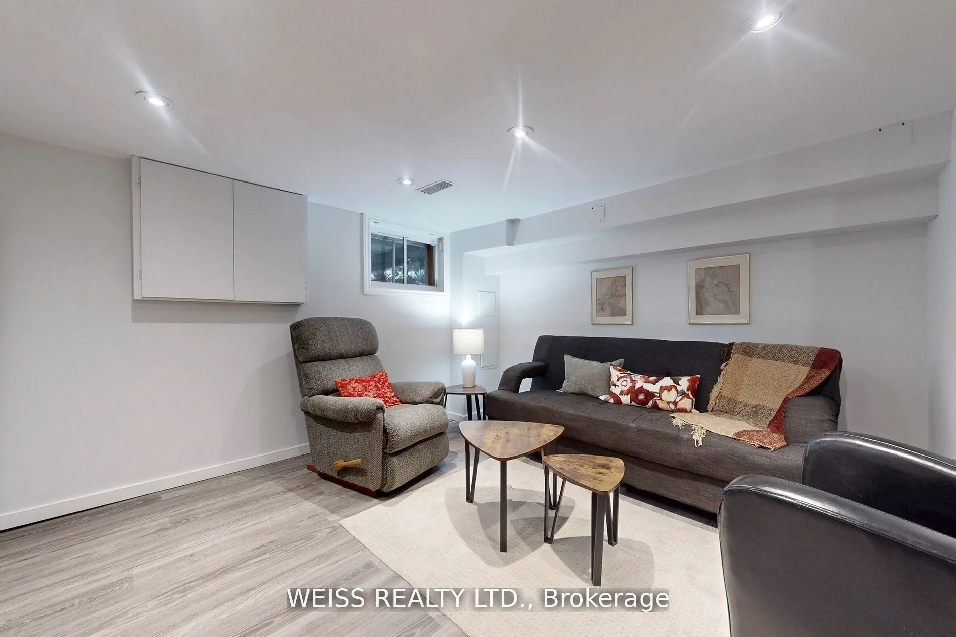 758 Richmond Street W