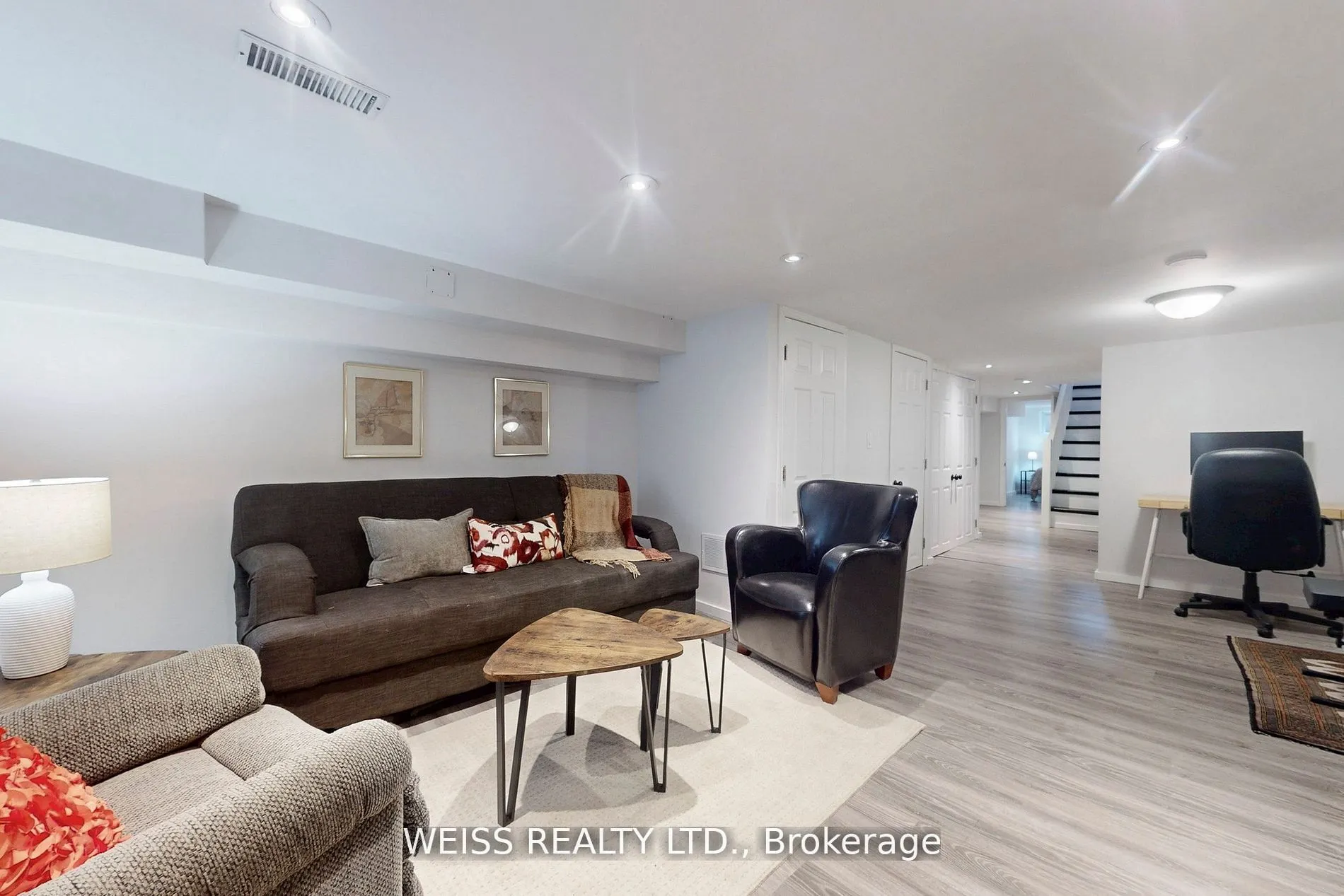 758 Richmond Street W