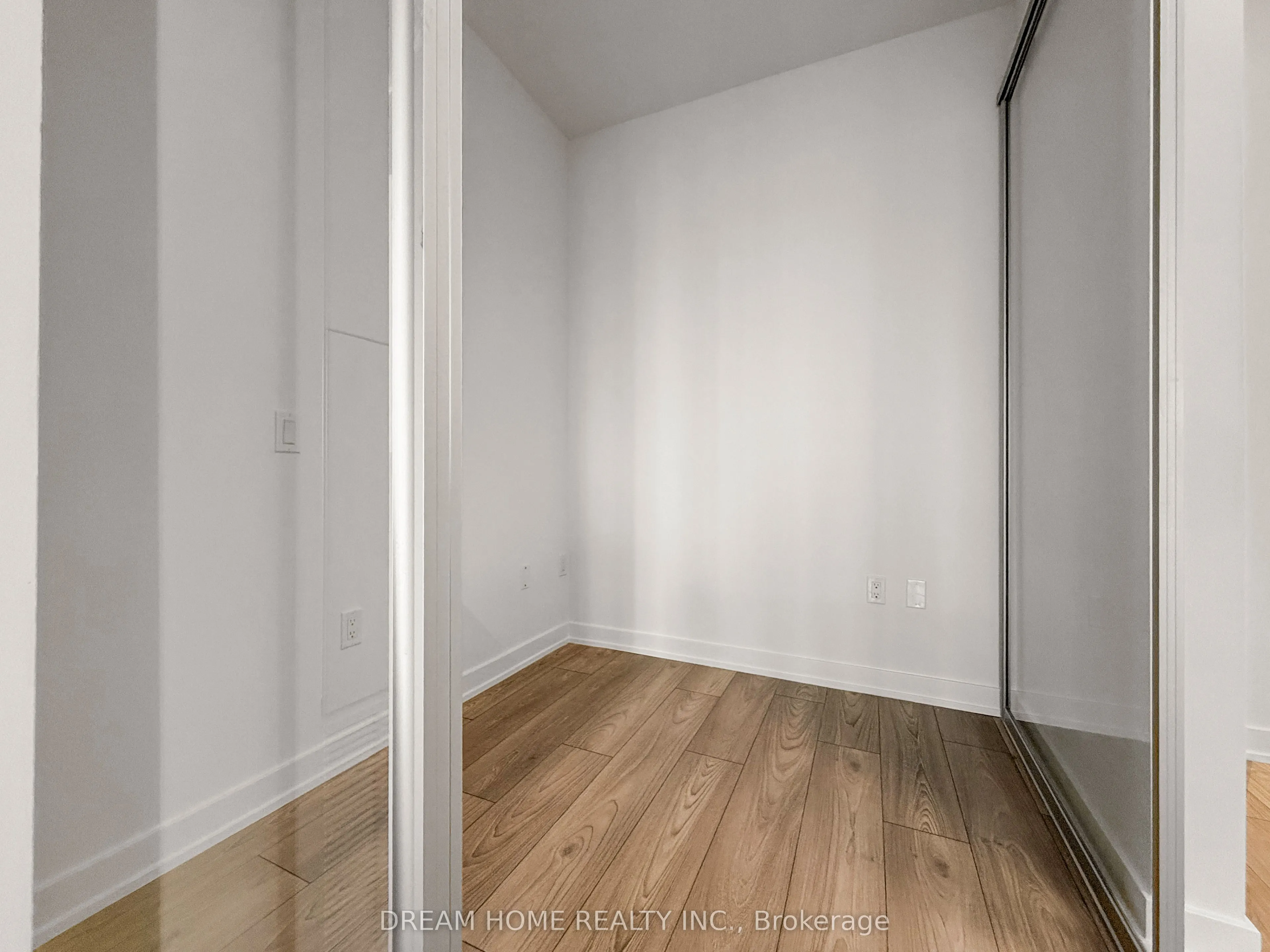 120 Broadway Avenue, #1314