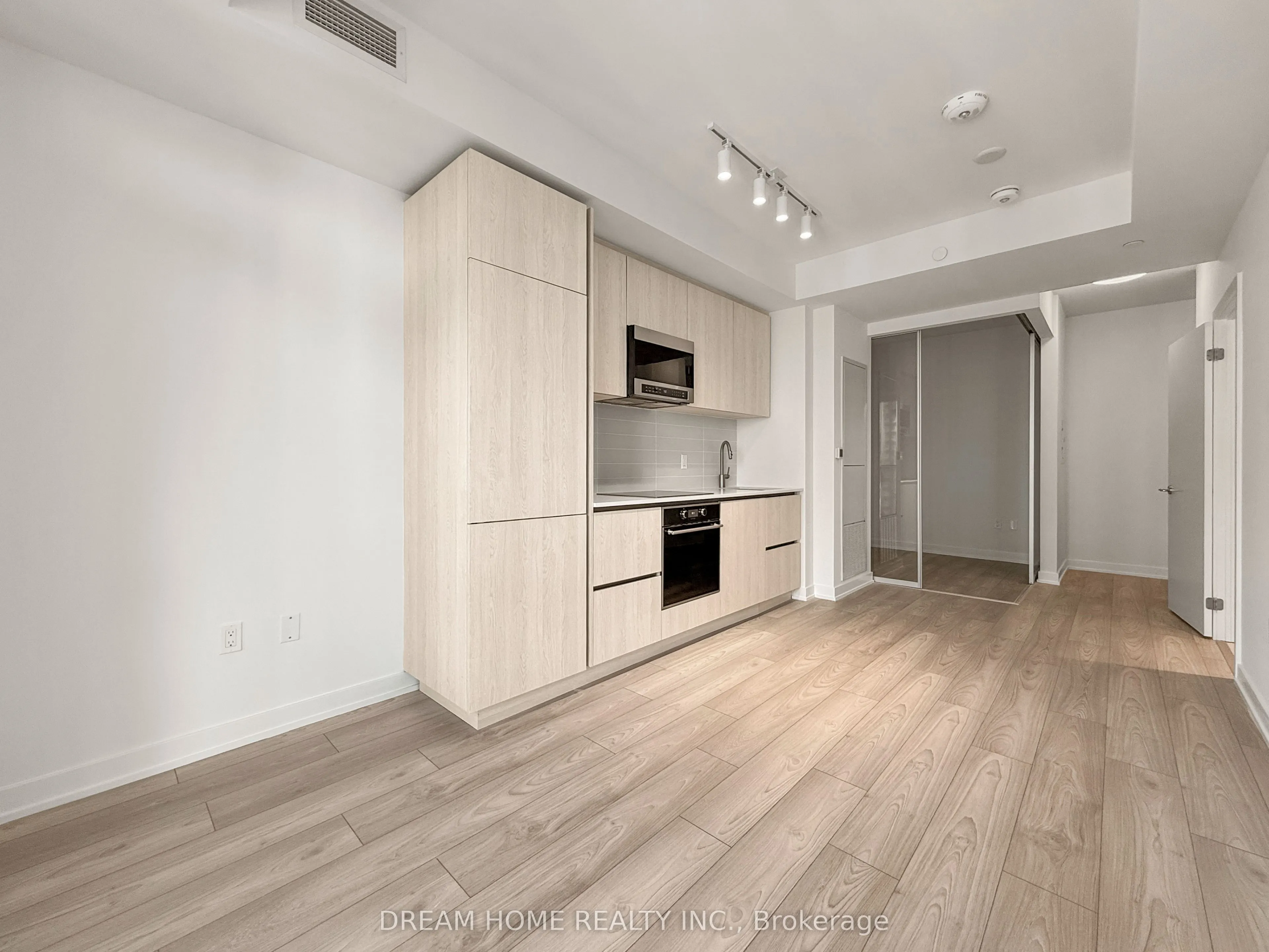 120 Broadway Avenue, #1314