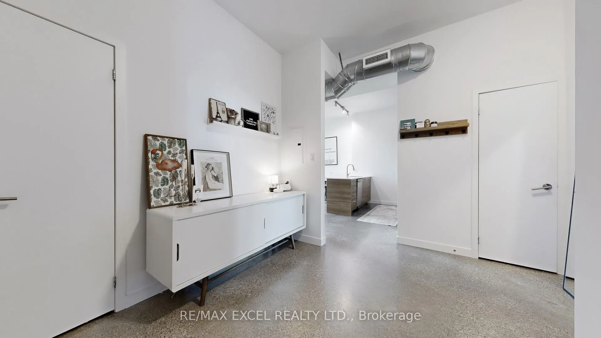 569 King Street E, #602