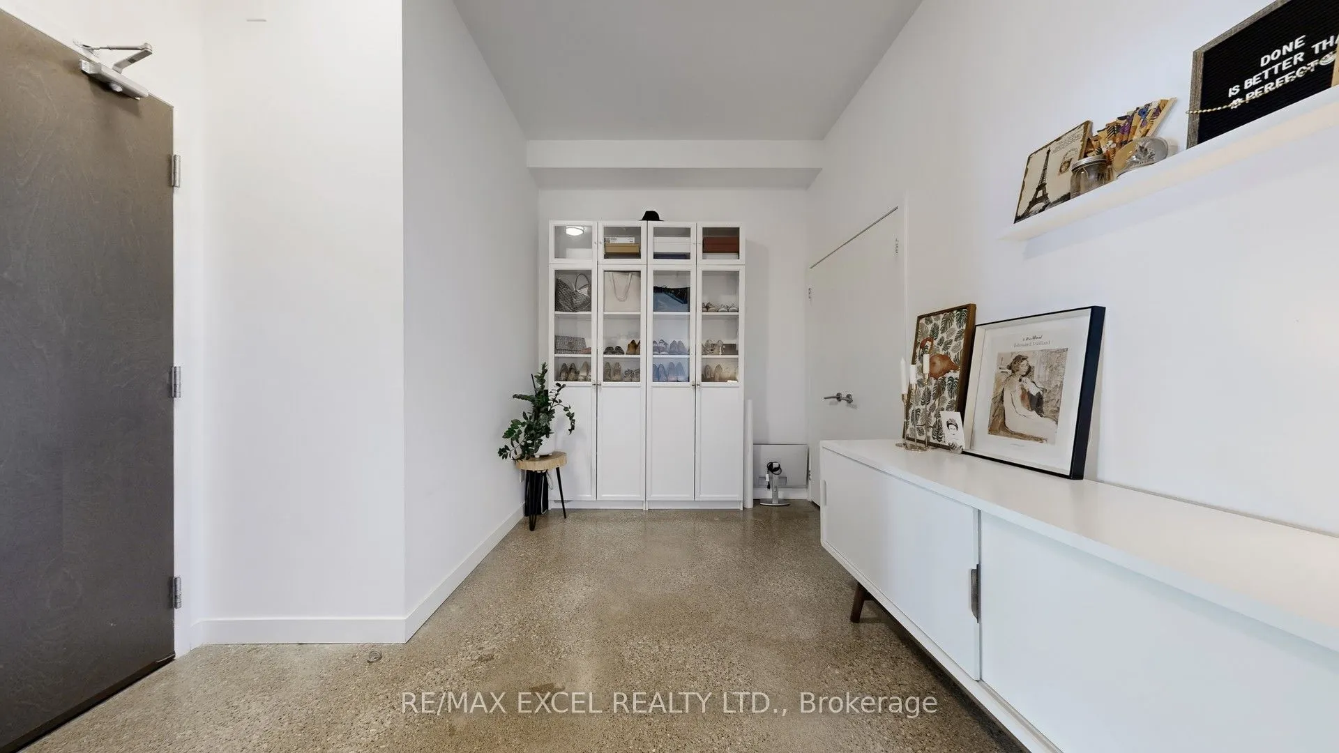 569 King Street E, #602