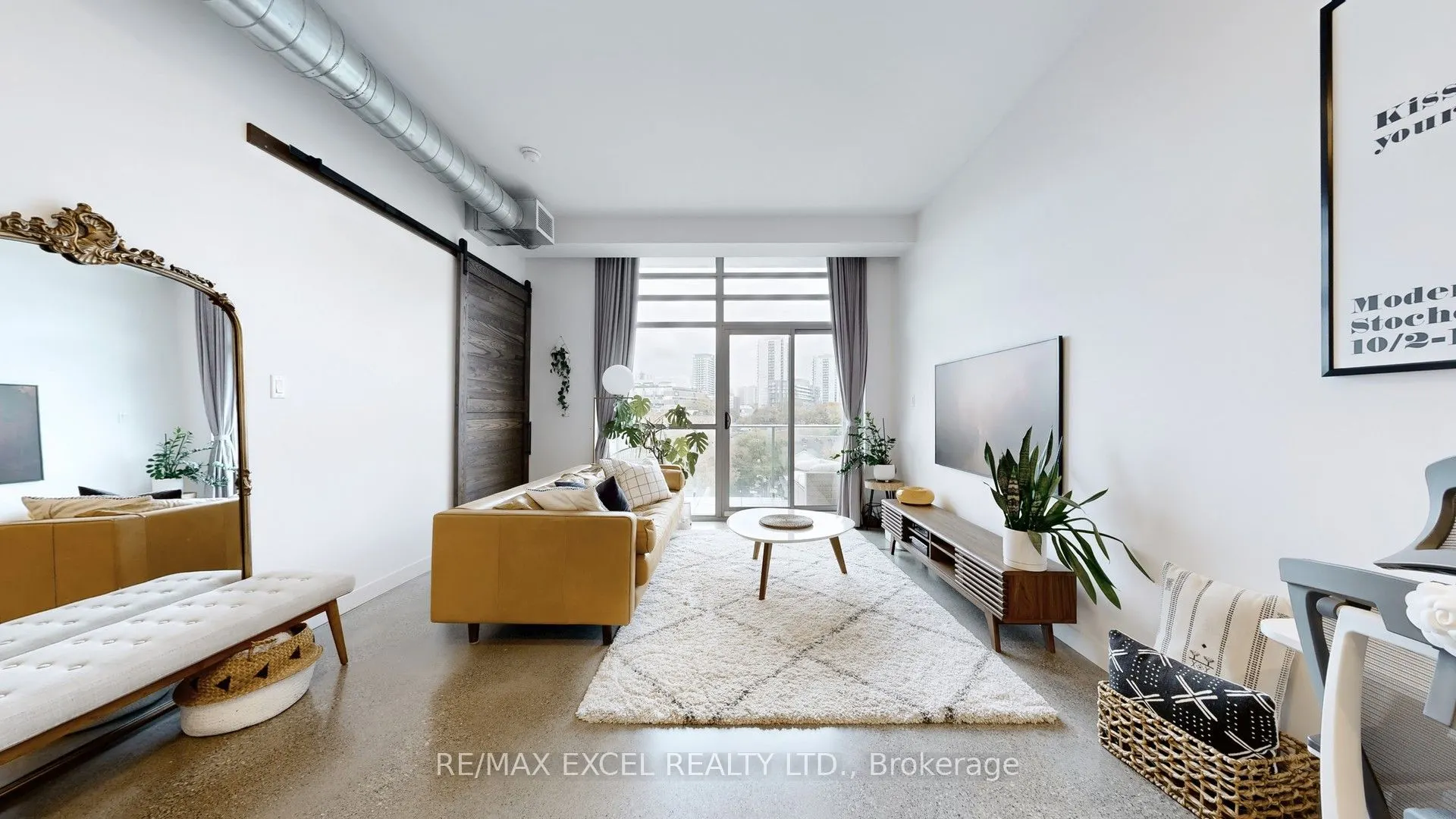 569 King Street E, #602