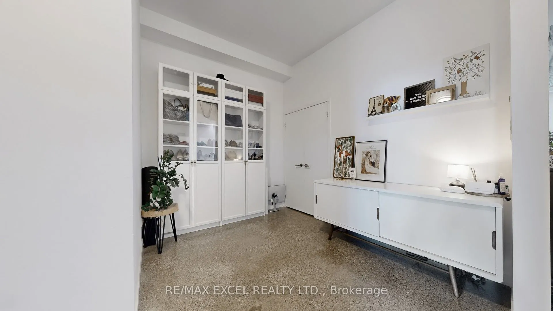 569 King Street E, #602