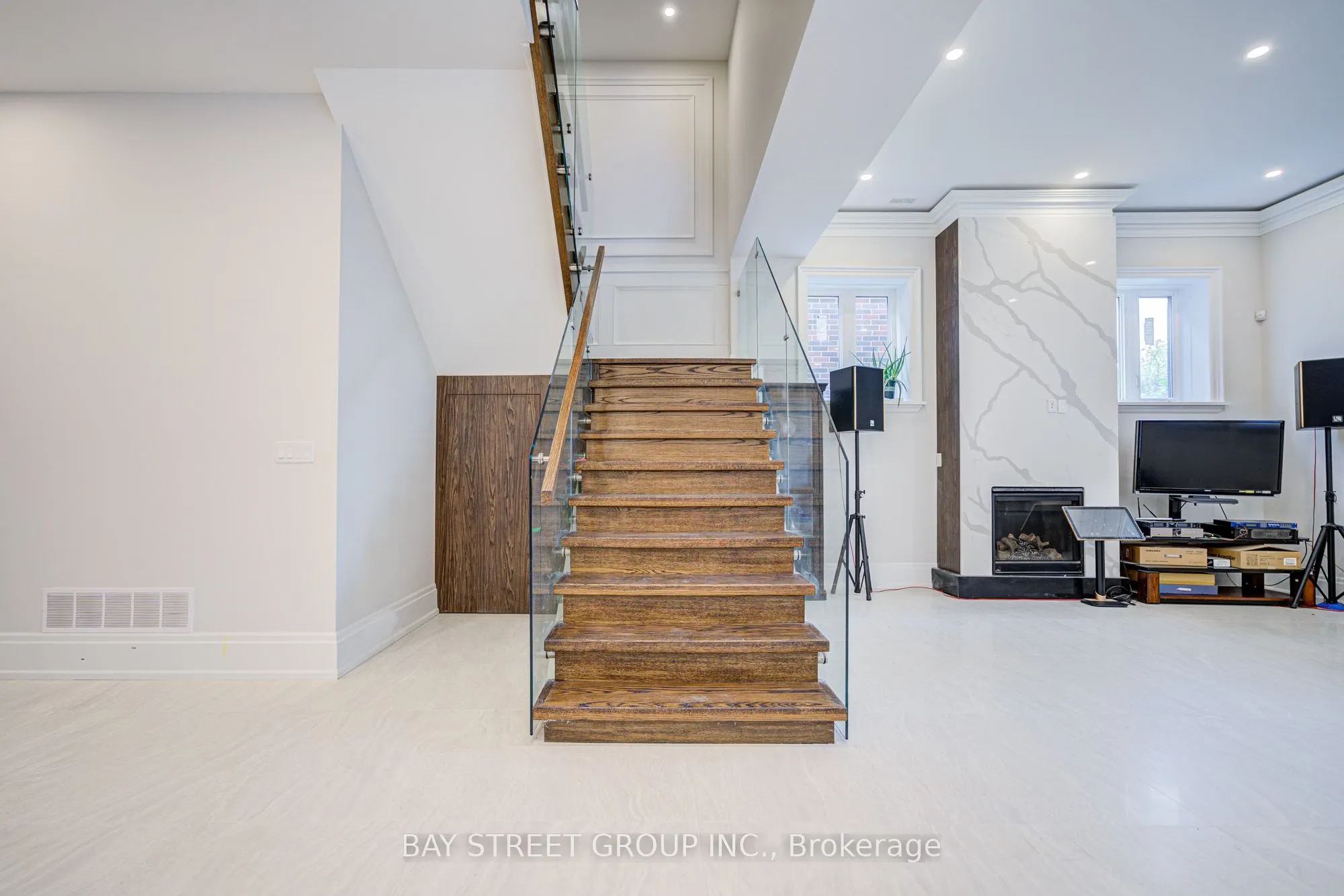 149 Alexis Boulevard