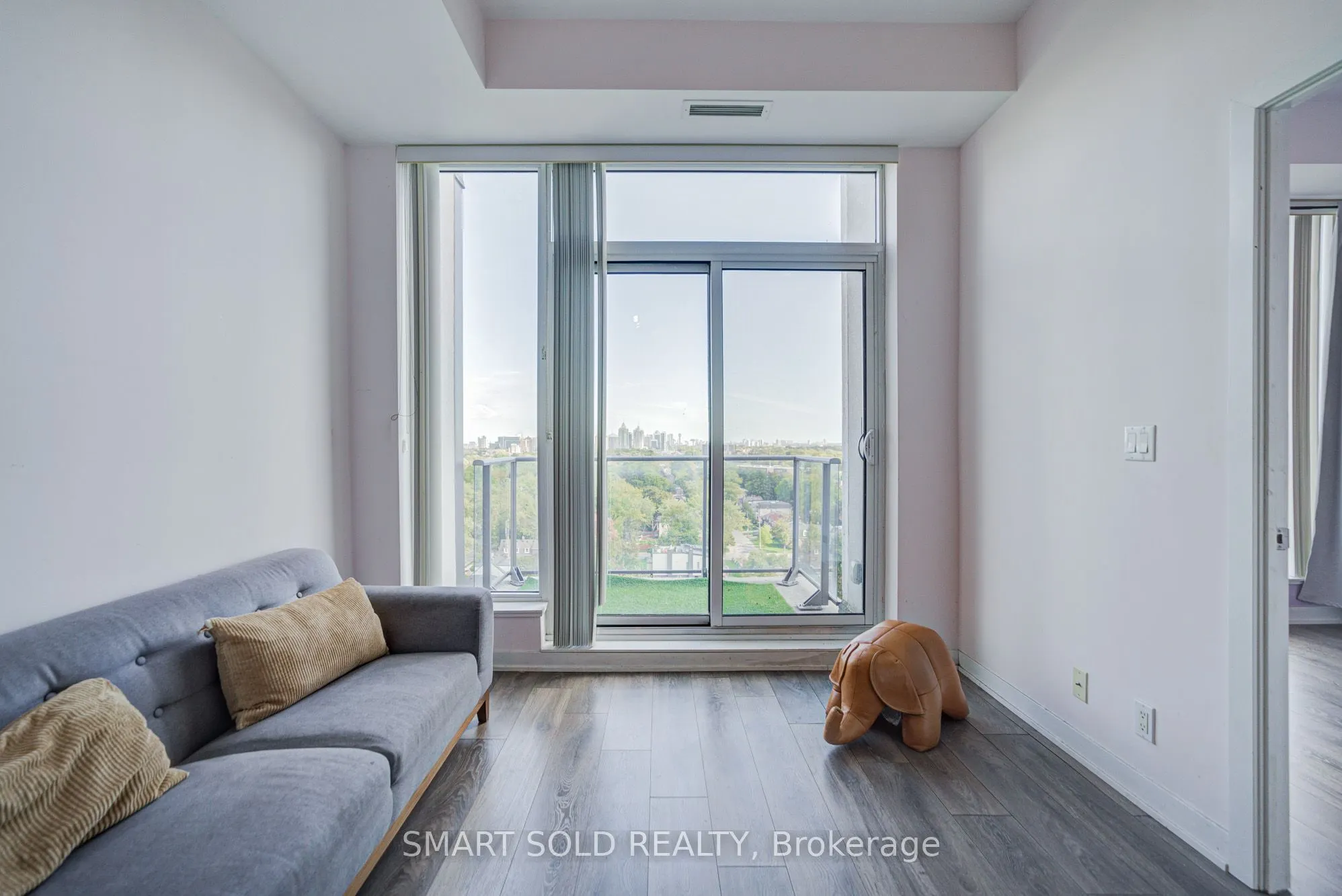 28 Avondale Avenue, #1203