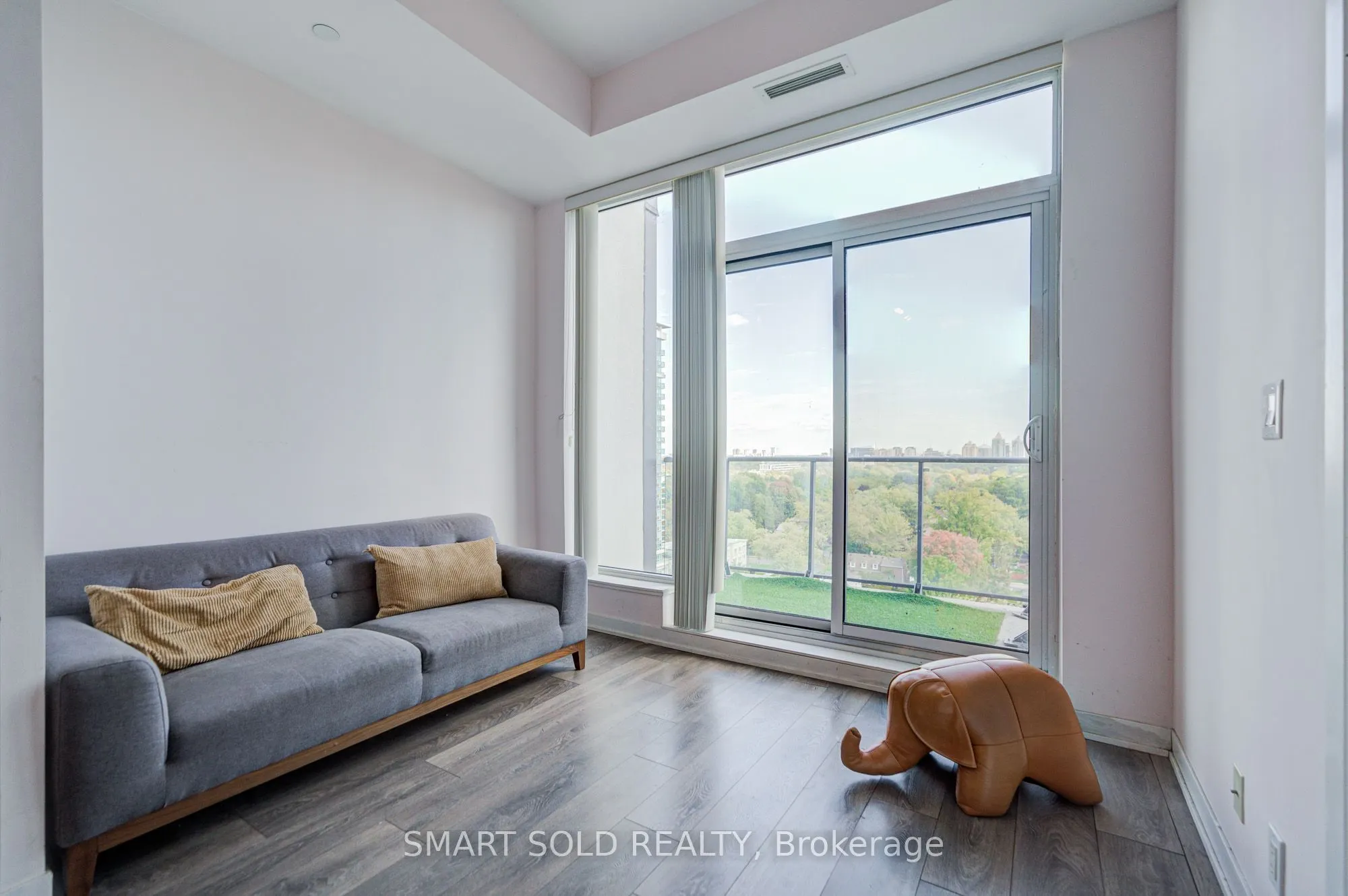 28 Avondale Avenue, #1203